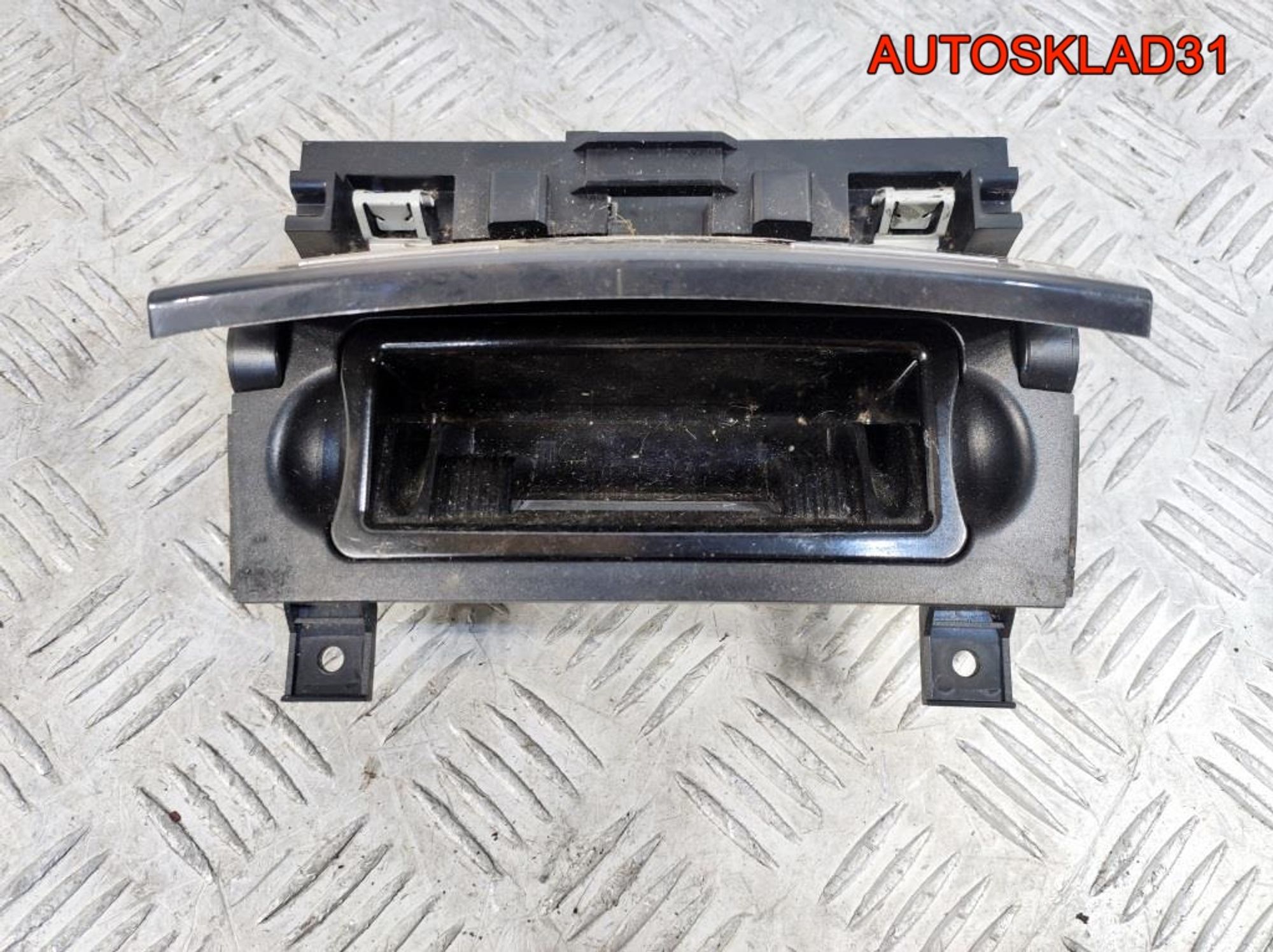 Пепельница передняя Audi A3 8P 8P0857951, 900 рублей, Дубовое