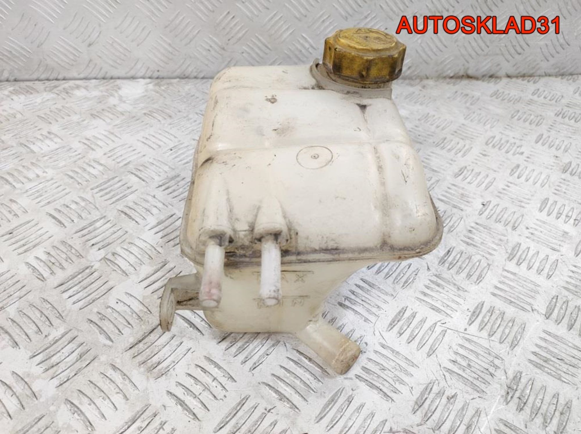 Бачок расширительный Ford Focus 1 98AB8K218BH, 1000 рублей, Дубовое