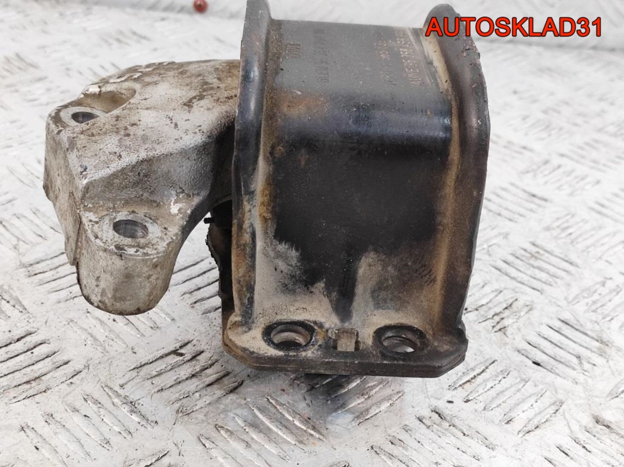 Опора двигателя правая Peugeot 307 9636270080, 1500 рублей, Дубовое