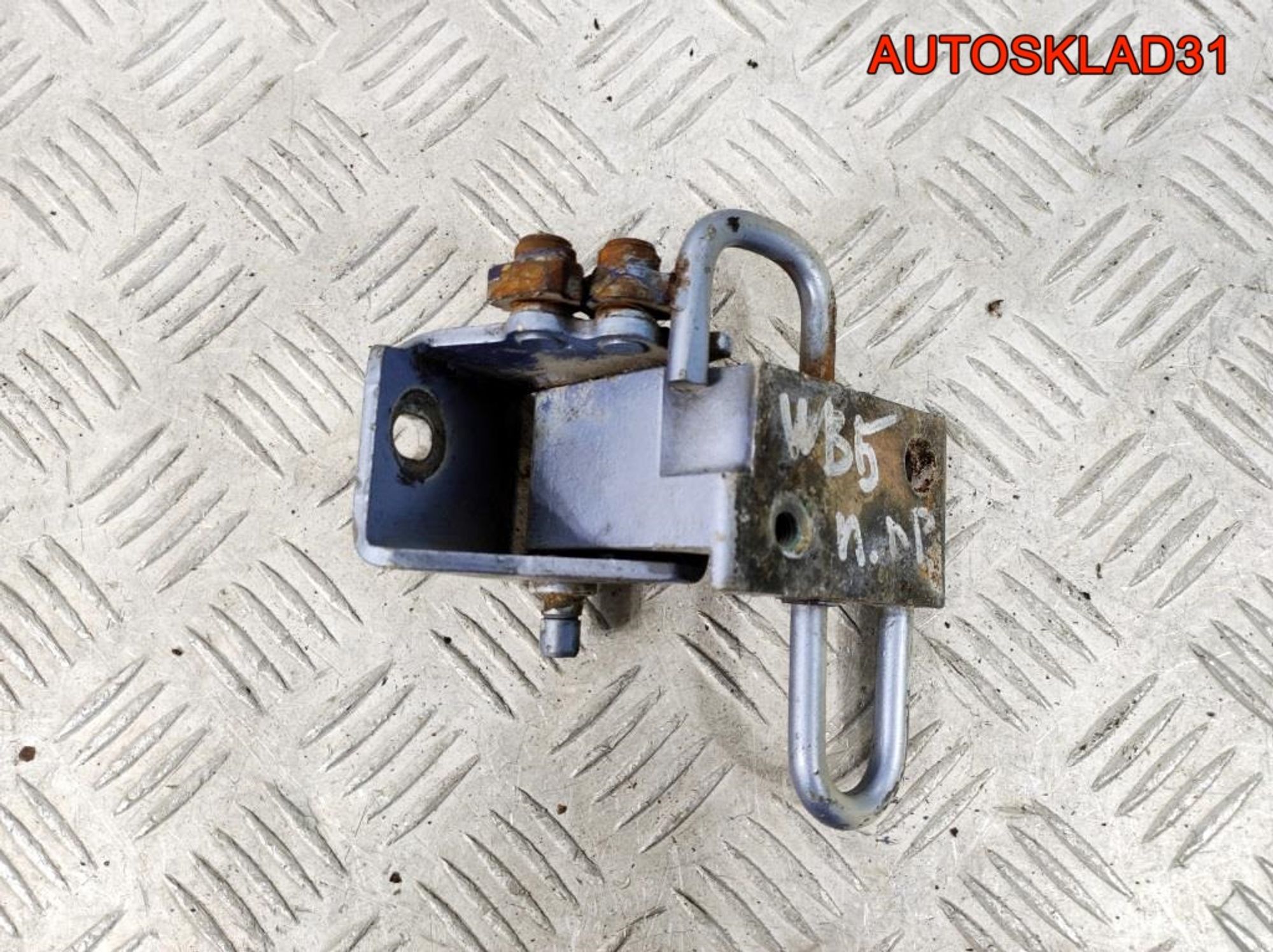 Петля двери передняя правая нижняя Audi A3 8L1, 4500 рублей, Дубовое