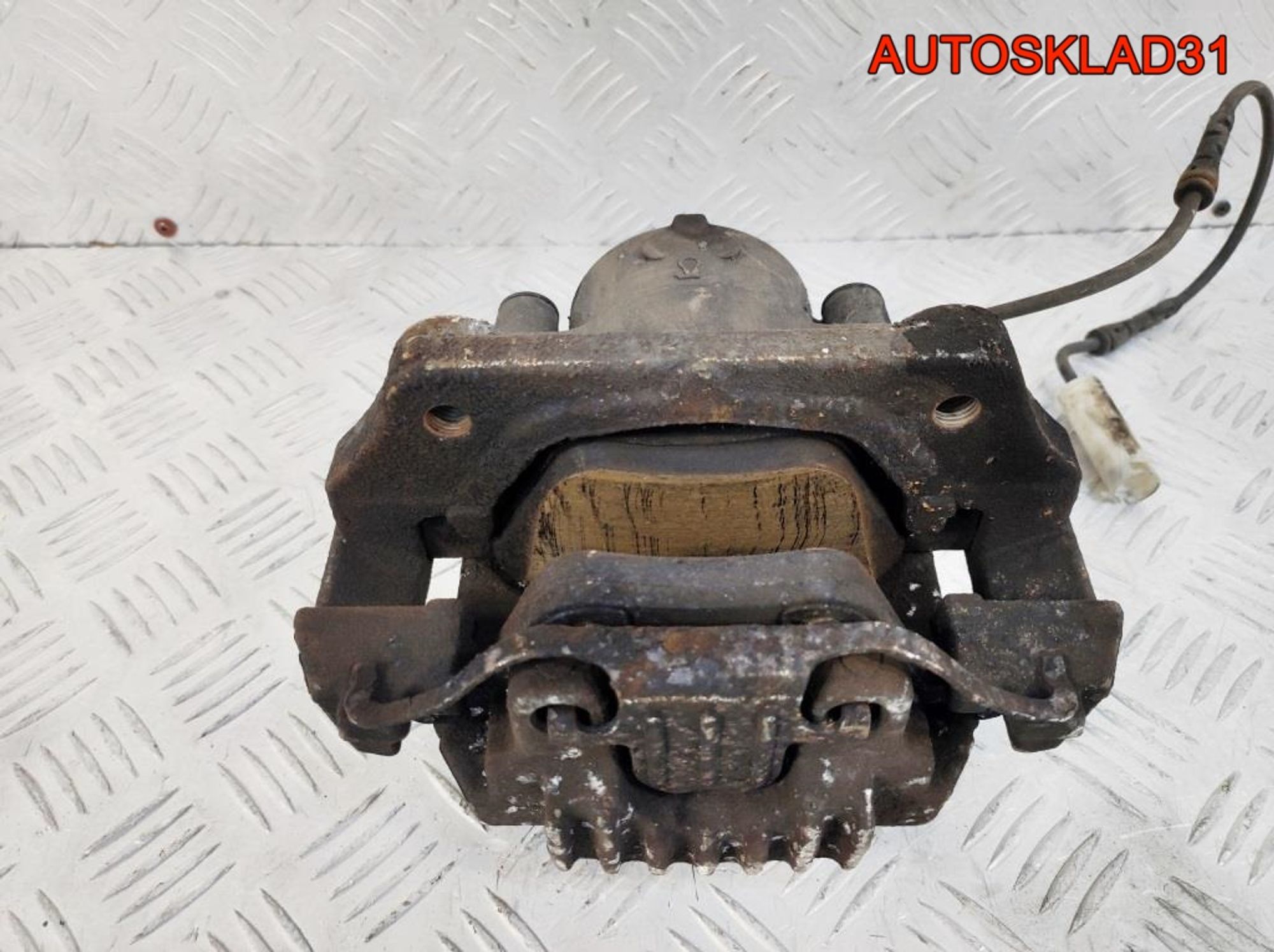 Суппорт тормозной перед левый BMW E90 34116769091, 2100 рублей, Дубовое