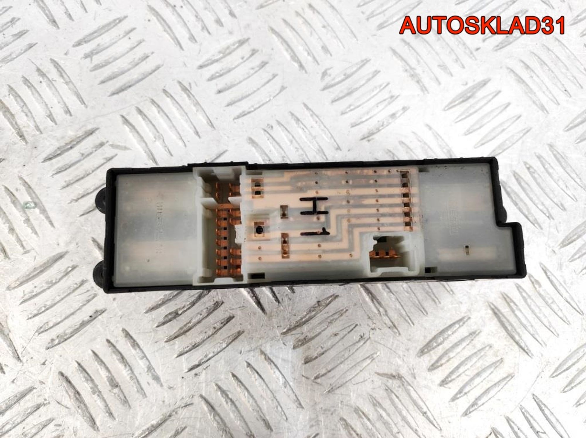 Блок управления стеклоподъемниками Nissan X-Trail, 4100 рублей, Дубовое