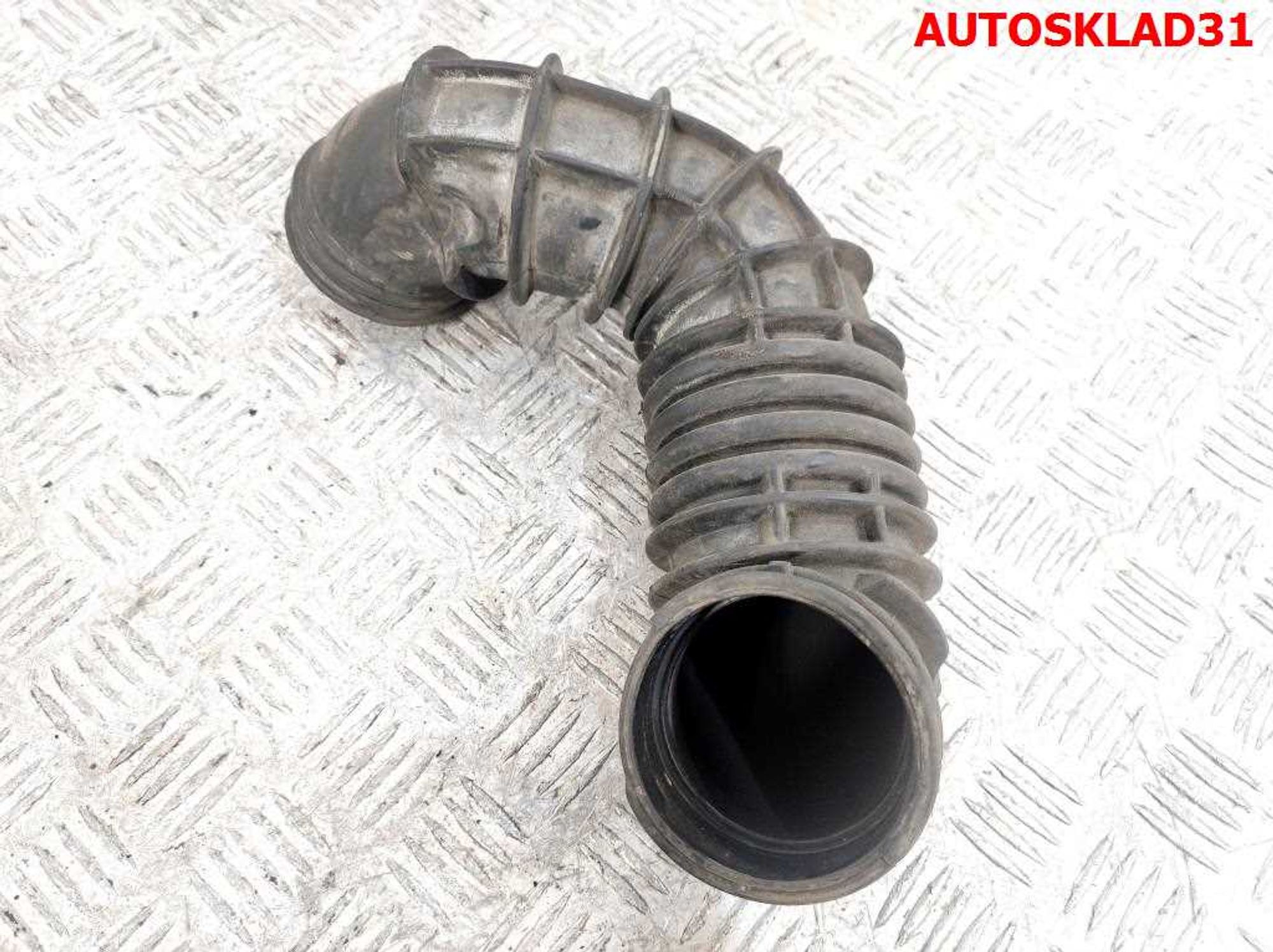 Патрубок воздушного фильтра Ford Focus 1 1,6 Бензин 98AB9R504AD, 1500 рублей, Дубовое