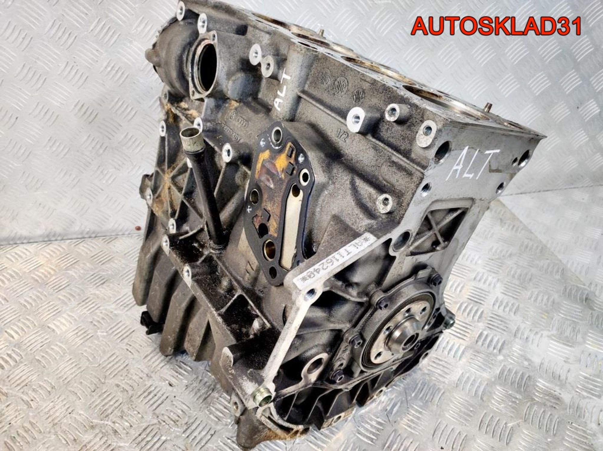Блок цилиндров VW Passat B5+ 2,0 ALT 06D103023, 36000 рублей, Дубовое