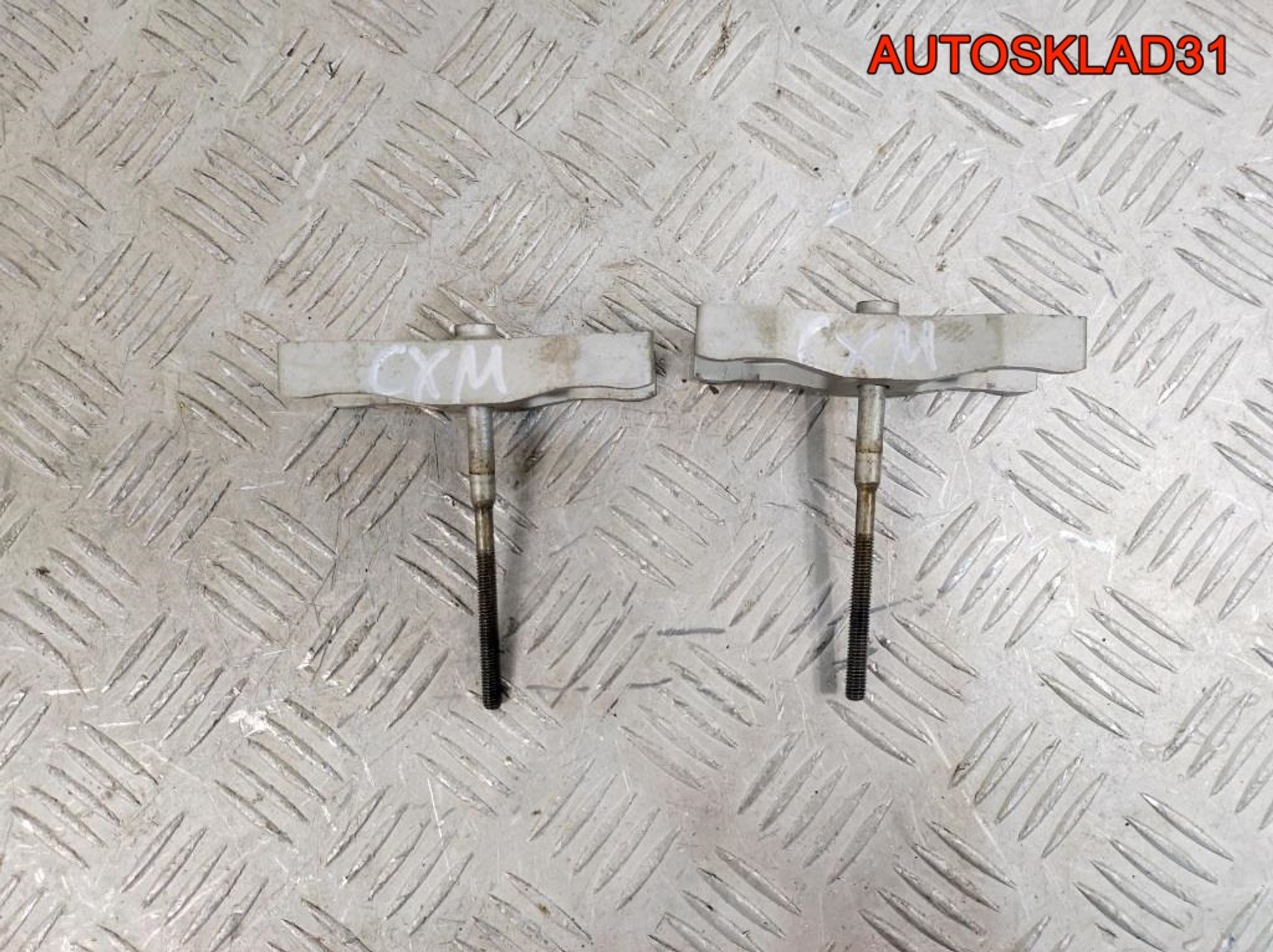 Крепление форсунки Skoda Rapid 1,6 CXM Дизель 04L216, 1000 рублей, Дубовое