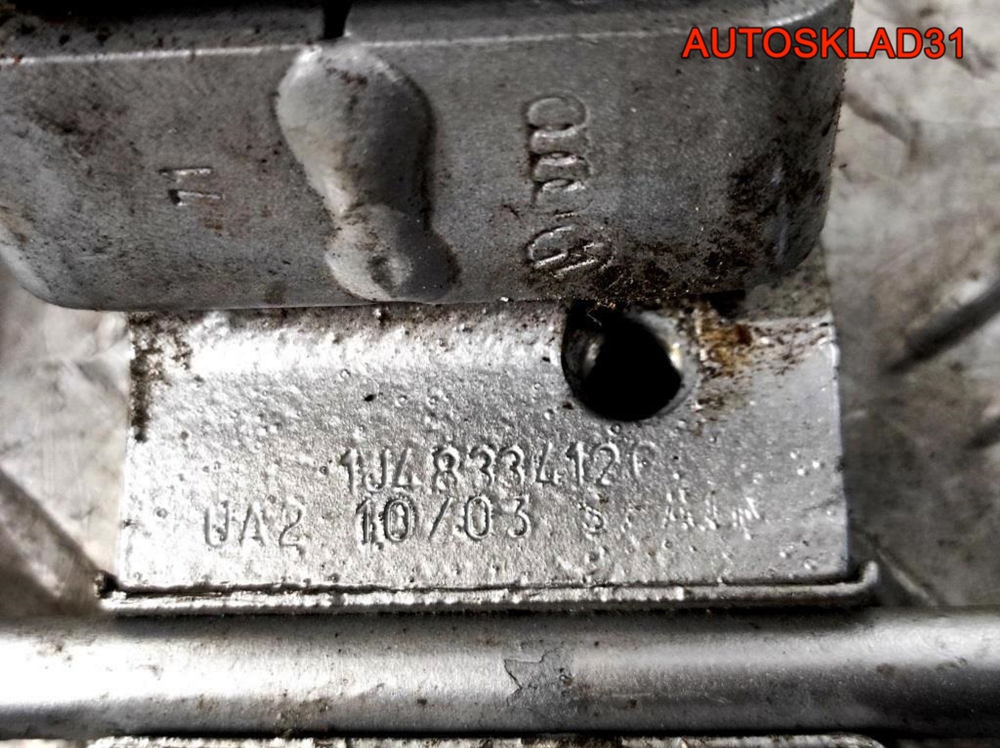 Петля двери задняя правая нижняя Volkswagen Golf 4, 900 рублей, Дубовое