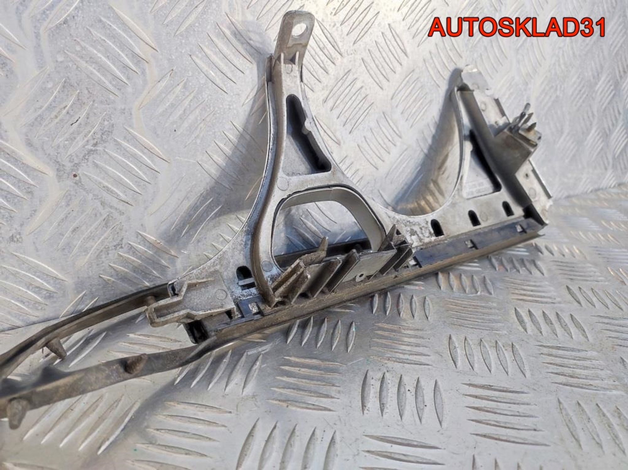 Планка под фару левая Mercedes W210 A2108200312, 1300 рублей, Дубовое