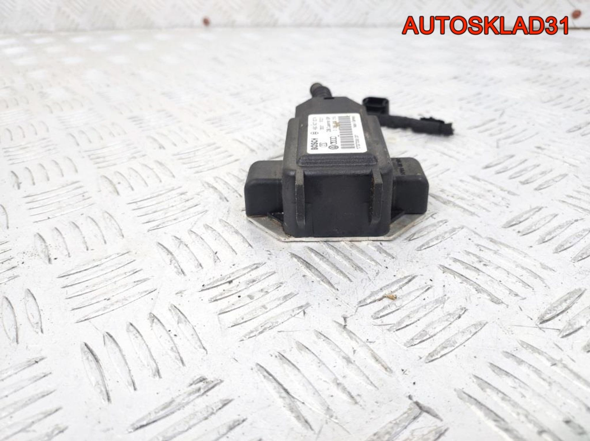 Датчик ускорения Volkswagen Passat B5 4B0907637A, 900 рублей, Дубовое