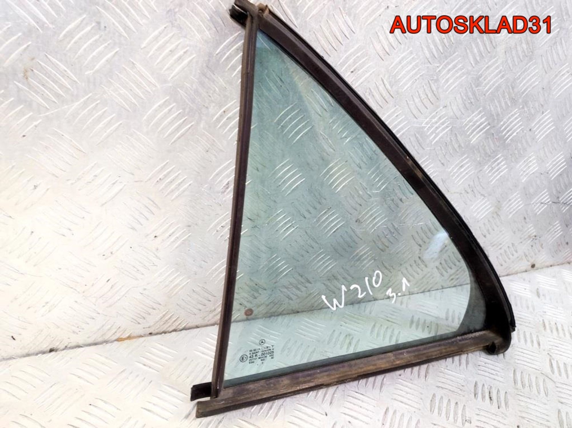 Форточка двери задней левой Mercedes W210 Седан, 900 рублей, Дубовое