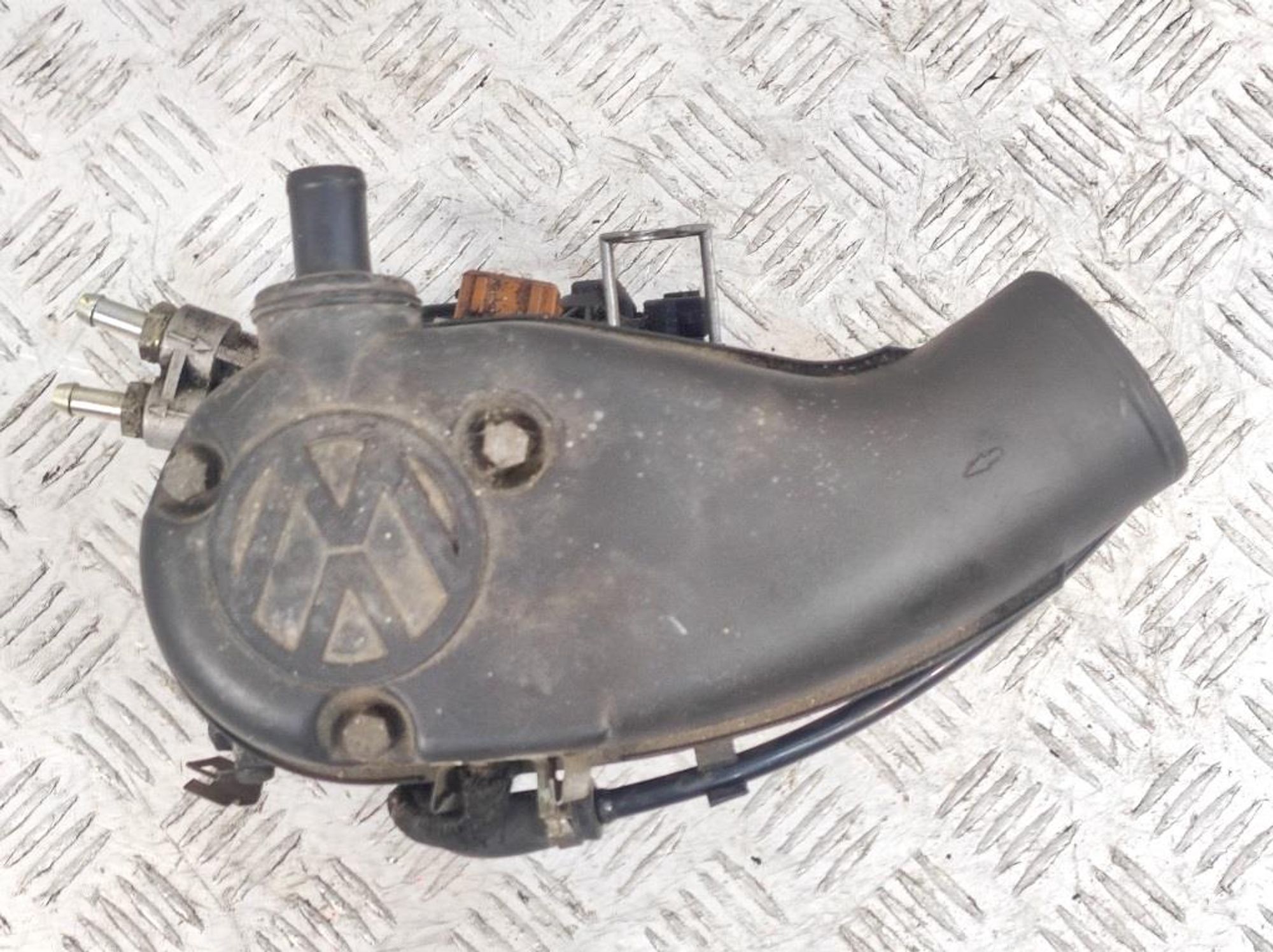 Моновпрыск в сборе Volkswagen Golf 3 051133015S, 15000 рублей, Дубовое