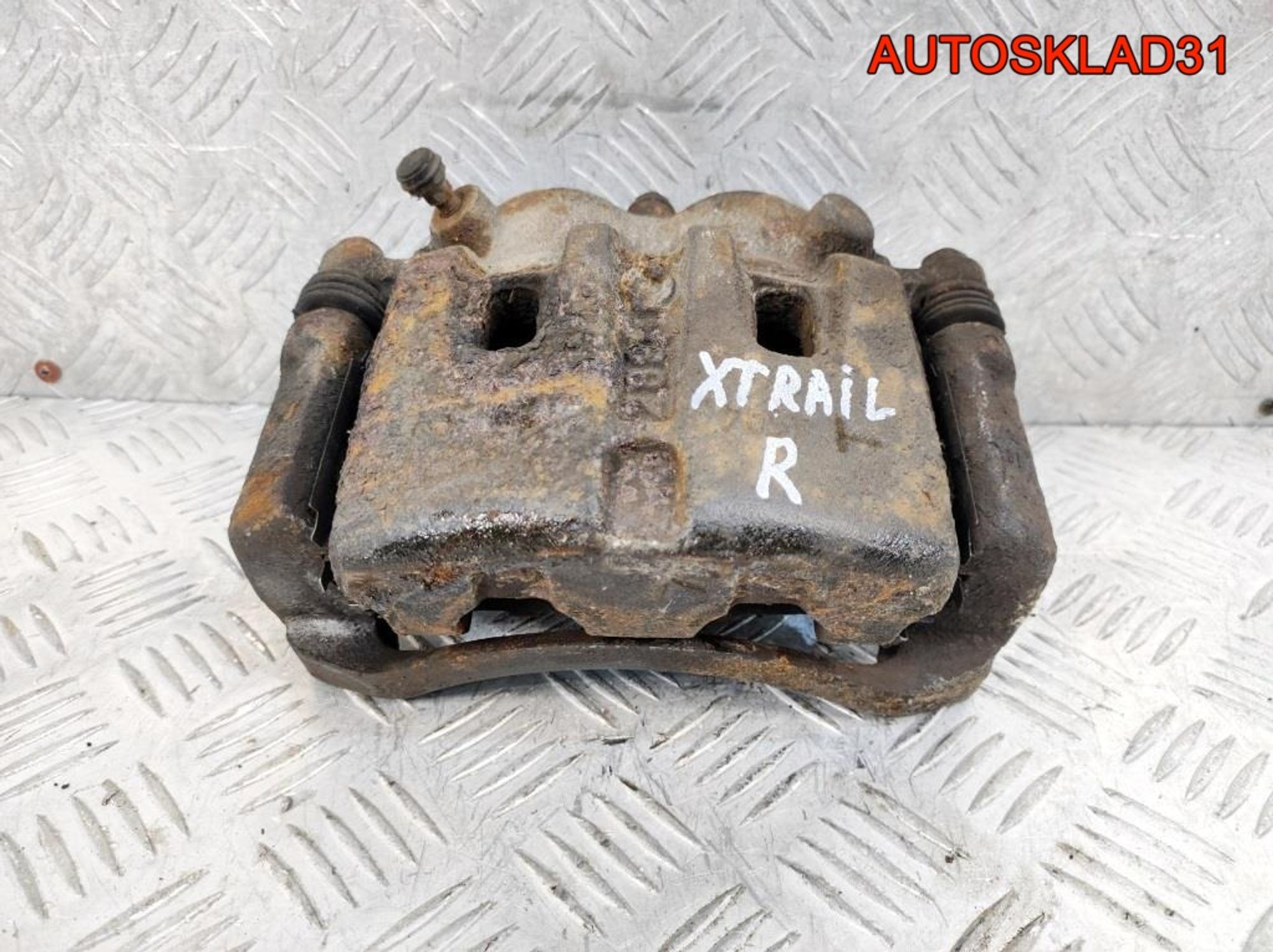 Суппорт тормозной передний правый Nissan X-Trail T30 410018H300, 2300 рублей, Дубовое