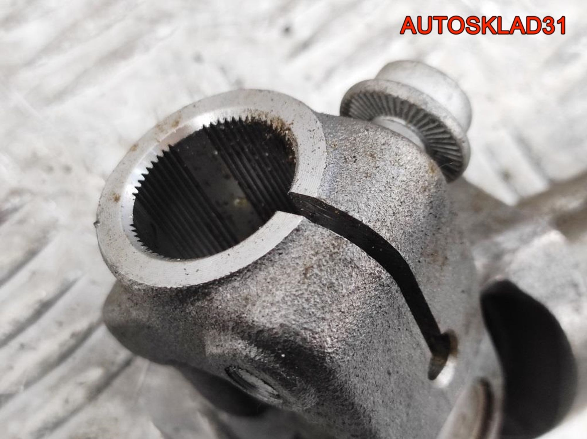 Кардан рулевой Skoda Rapid 1 6R2423961E, 1500 рублей, Дубовое