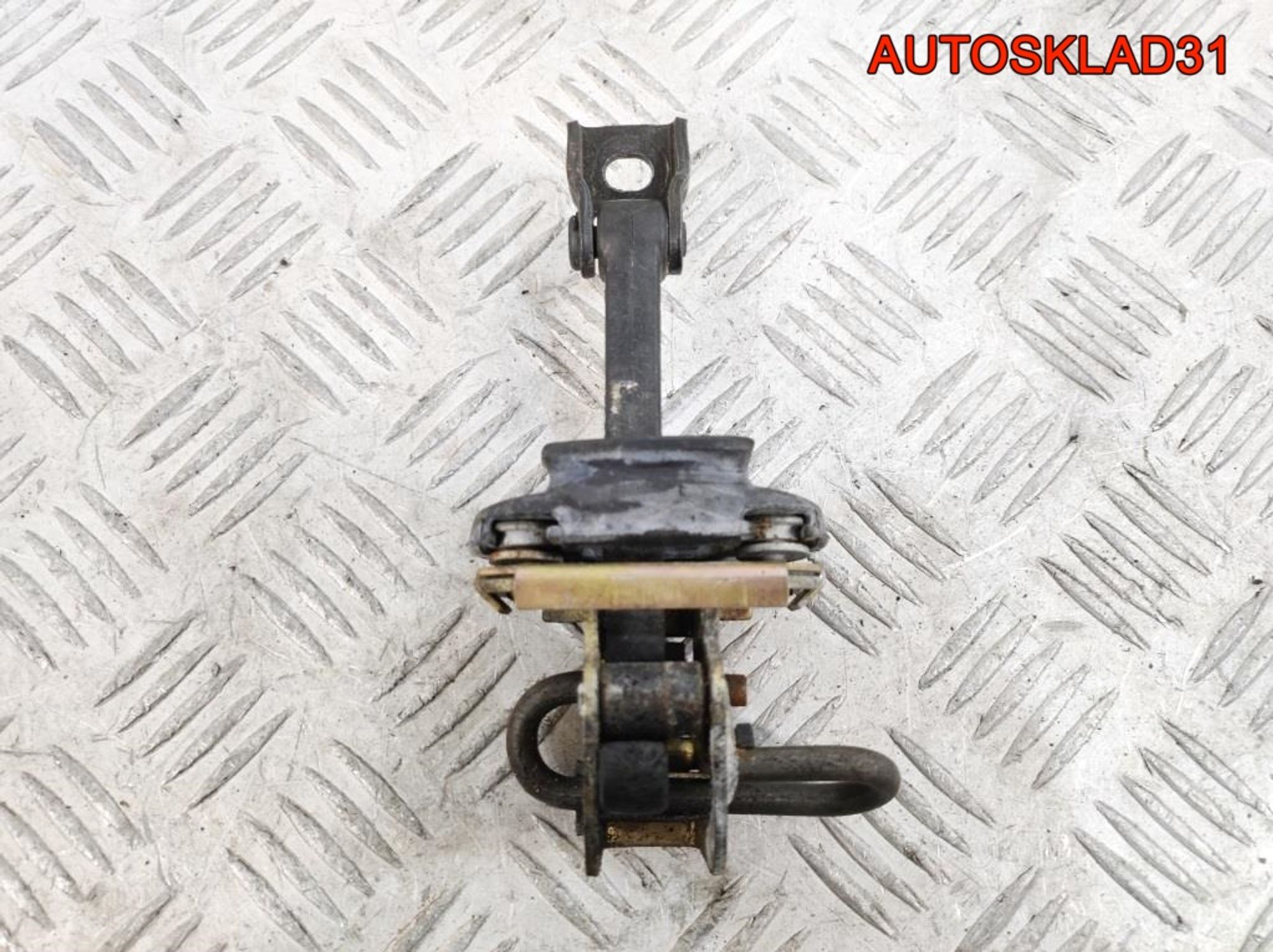 Ограничитель двери передней правой BMW E46 51218160959, 1200 рублей, Дубовое