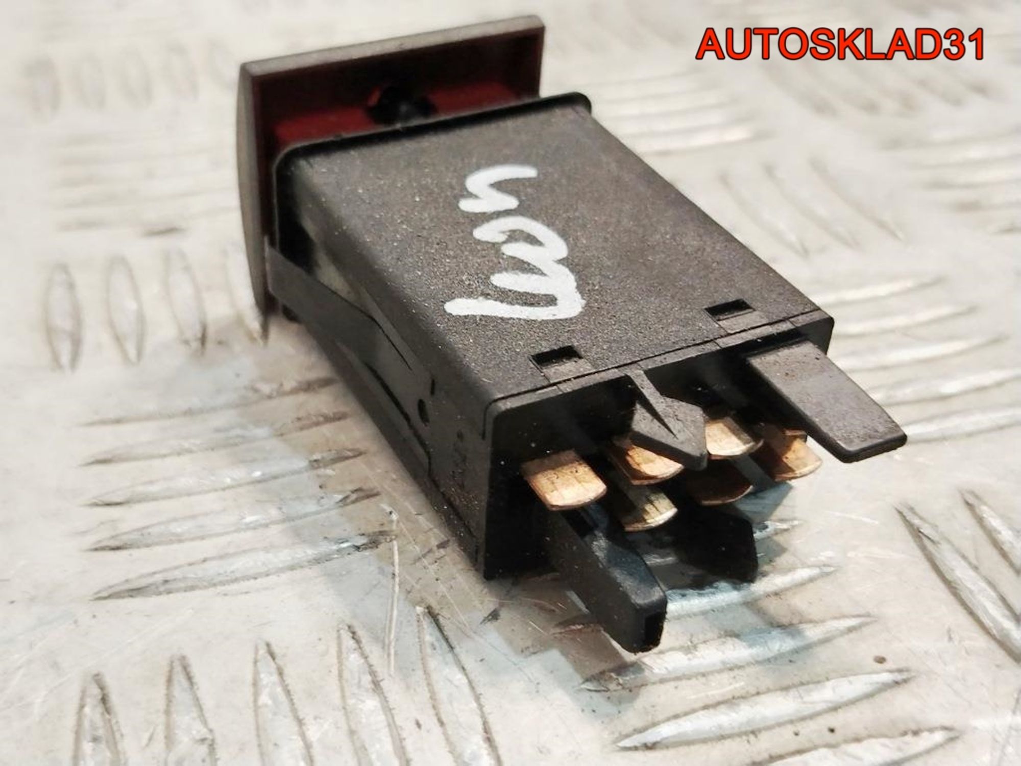 Кнопка аварийной сигнализации SEAT Leon 1M1 1M0941509B, 6500 рублей, Дубовое