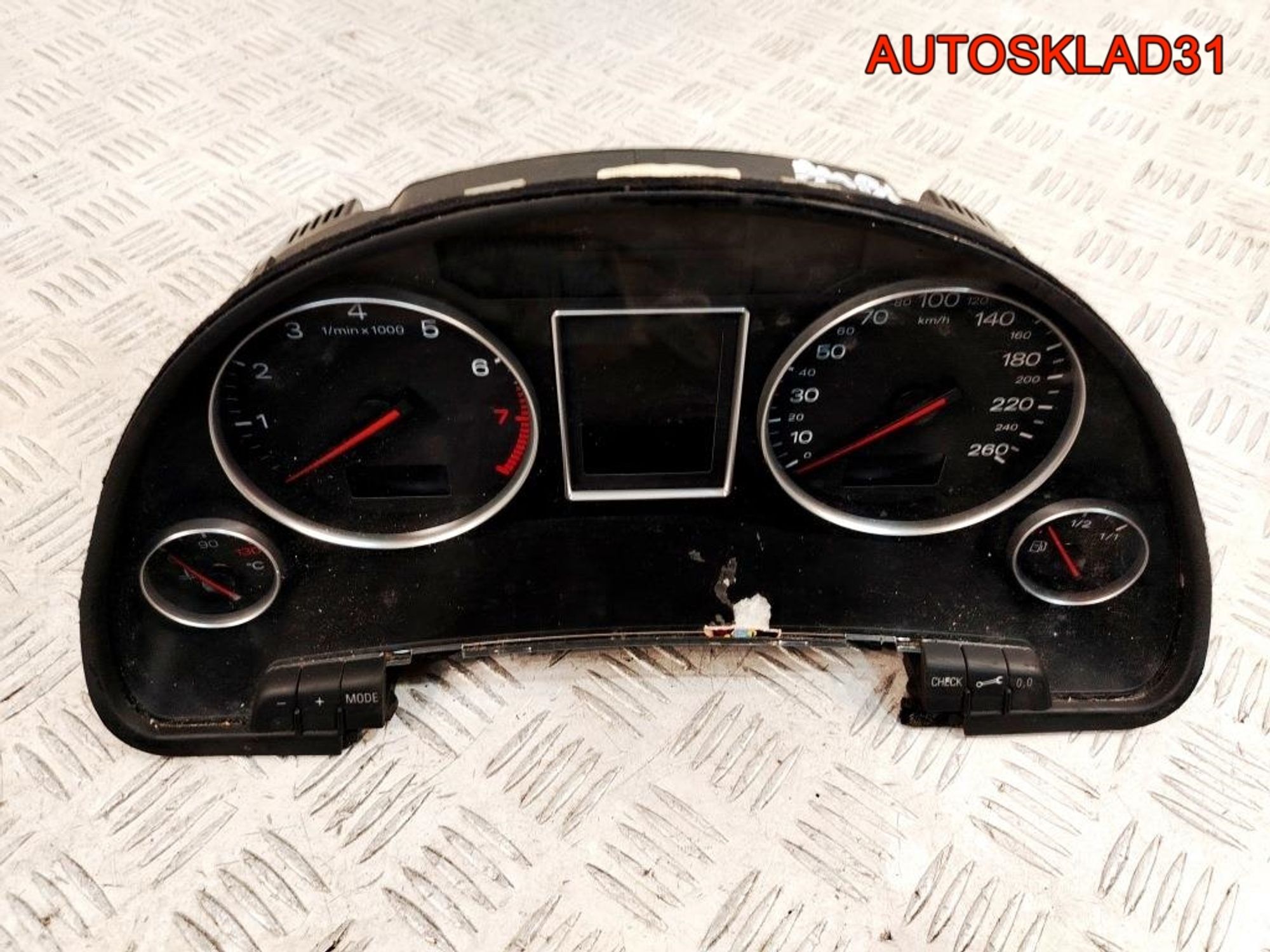 Панель приборов Audi A4 B6 дизель 8E0920930S Бензин, 8000 рублей, Дубовое