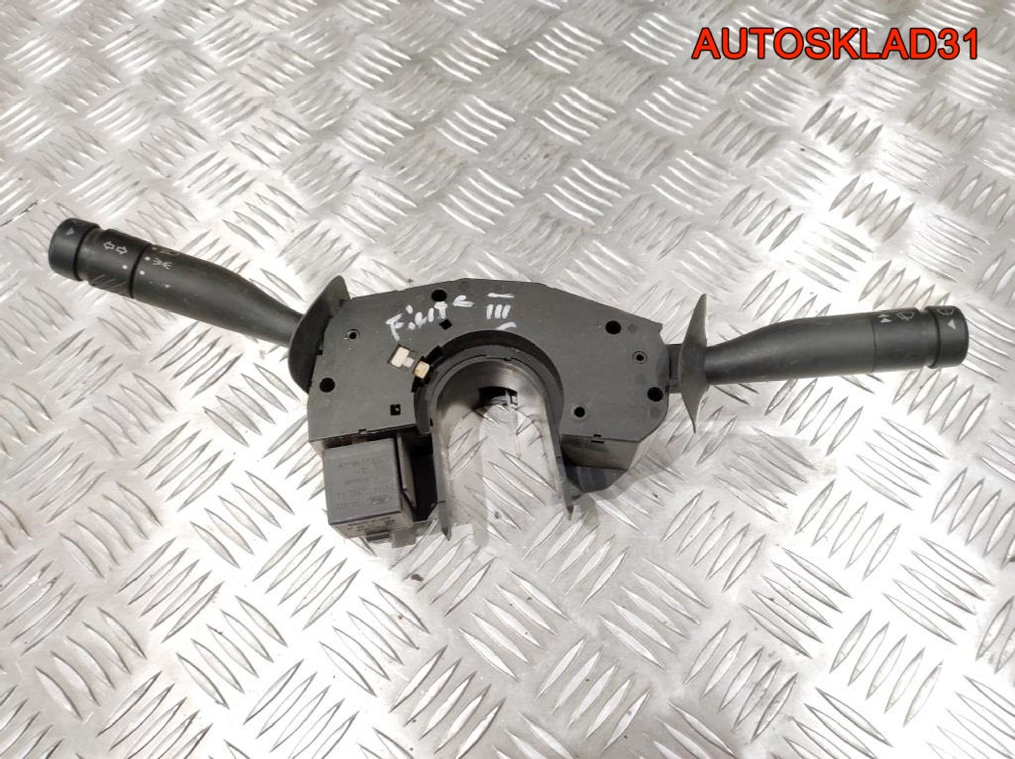 Переключатель подрулевой Ford Fiesta 3 90FG14K147B1A, 1000 рублей, Дубовое