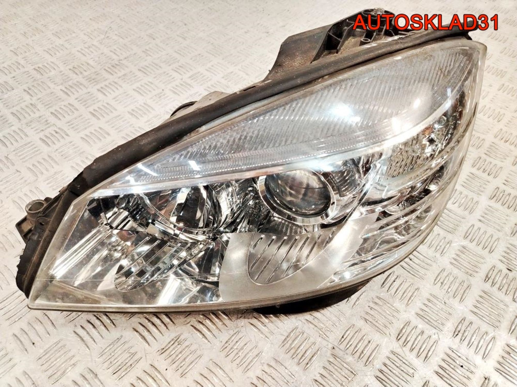 Фара левая Mercedes Benz W204 A2049065103, 18000 рублей, Дубовое