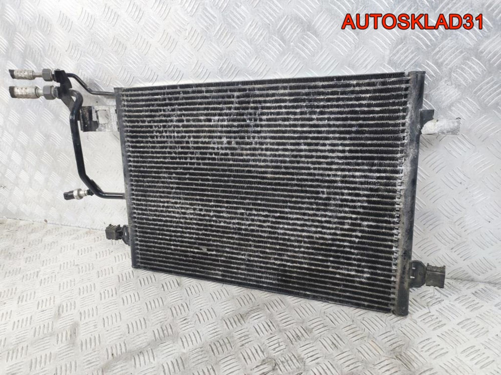 Радиатор кондиционера Audi A6 C5 4B0260401F Бензин, 2900 рублей, Дубовое