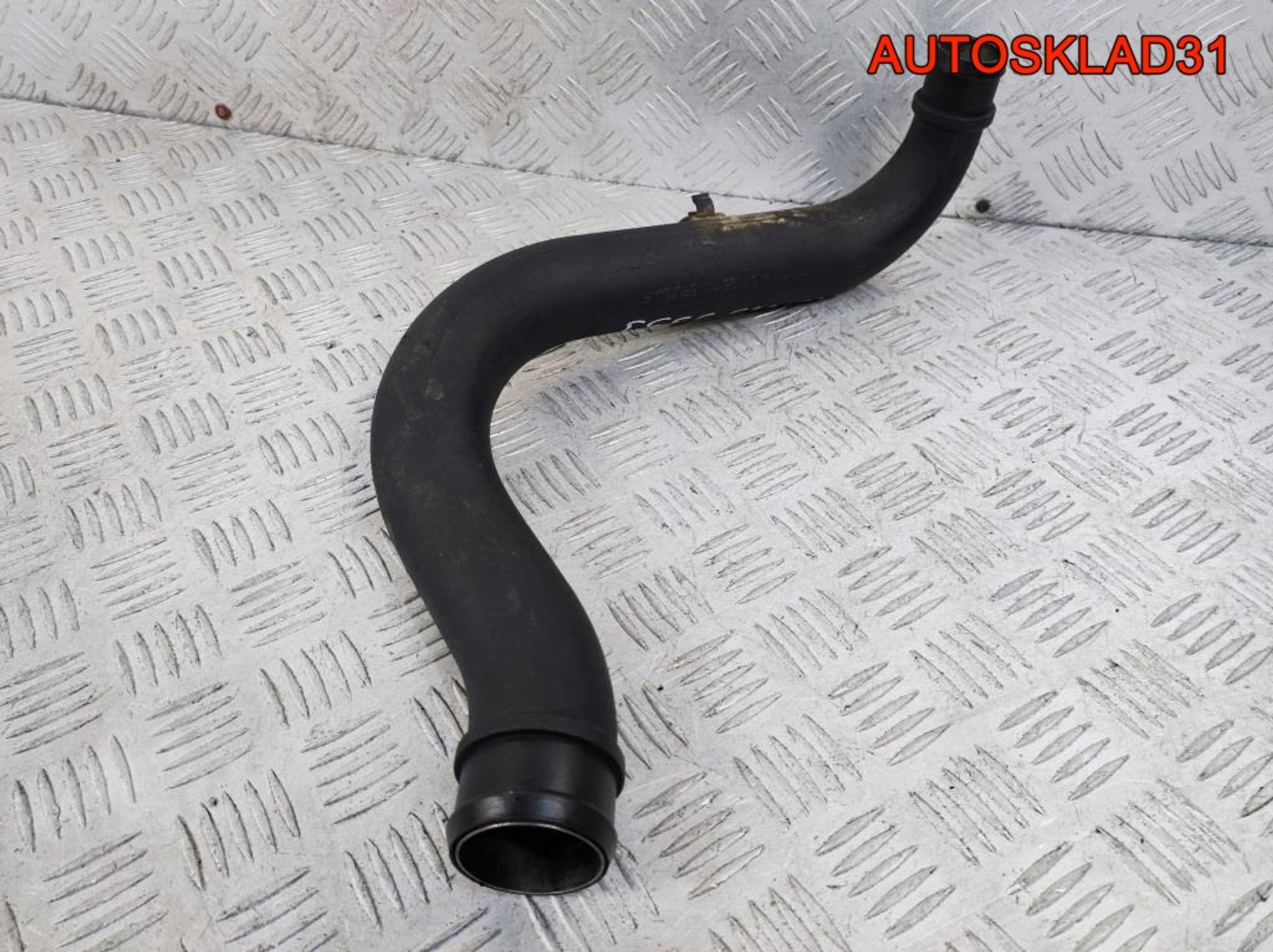 Патрубок интеркулера Volkswagen Sharan 7M0145955J, 900 рублей, Дубовое