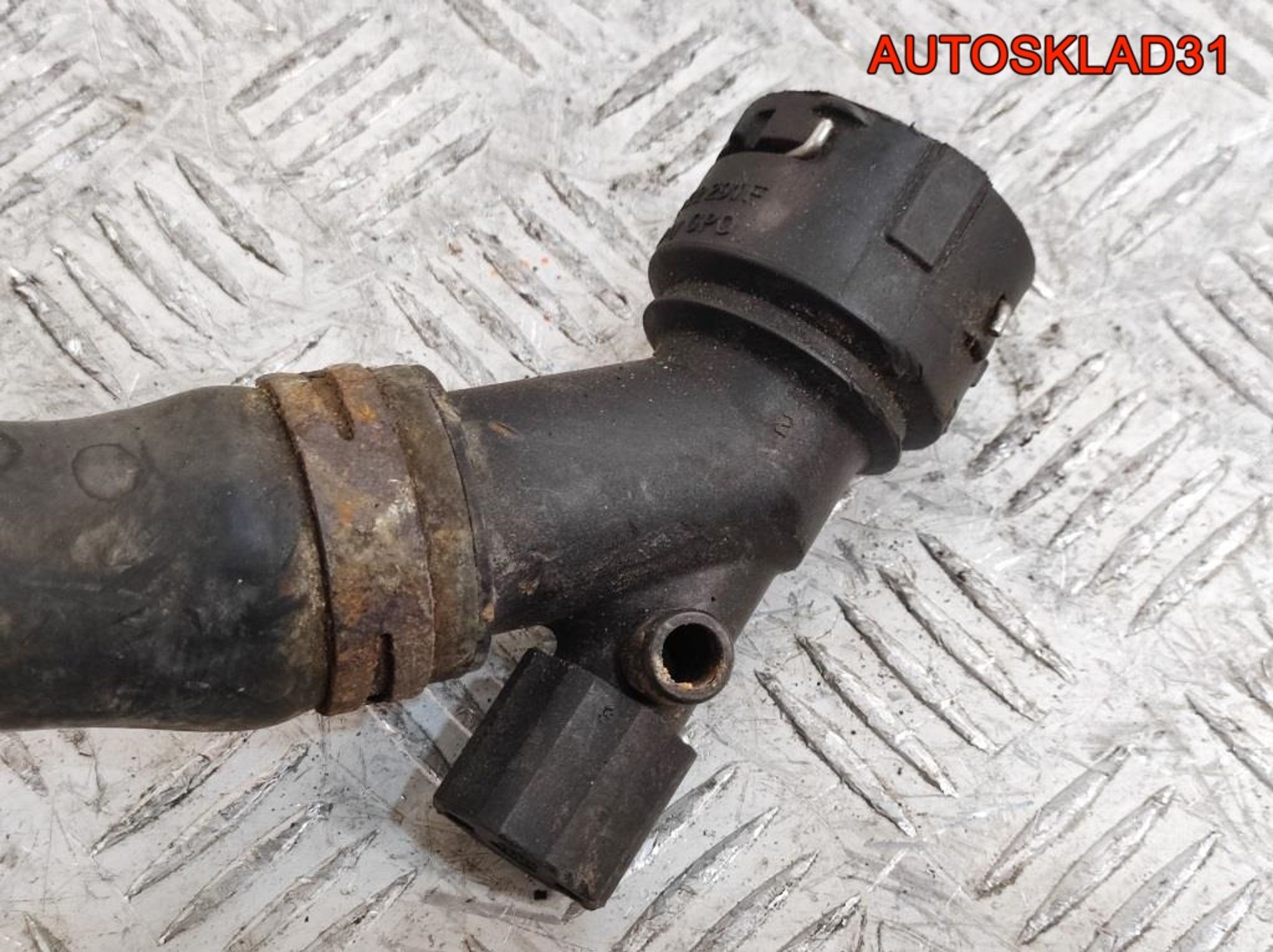 Патрубок радиатора Skoda Fabia 2 1,4 Дизель 6Q0122051BH, 1000 рублей, Дубовое