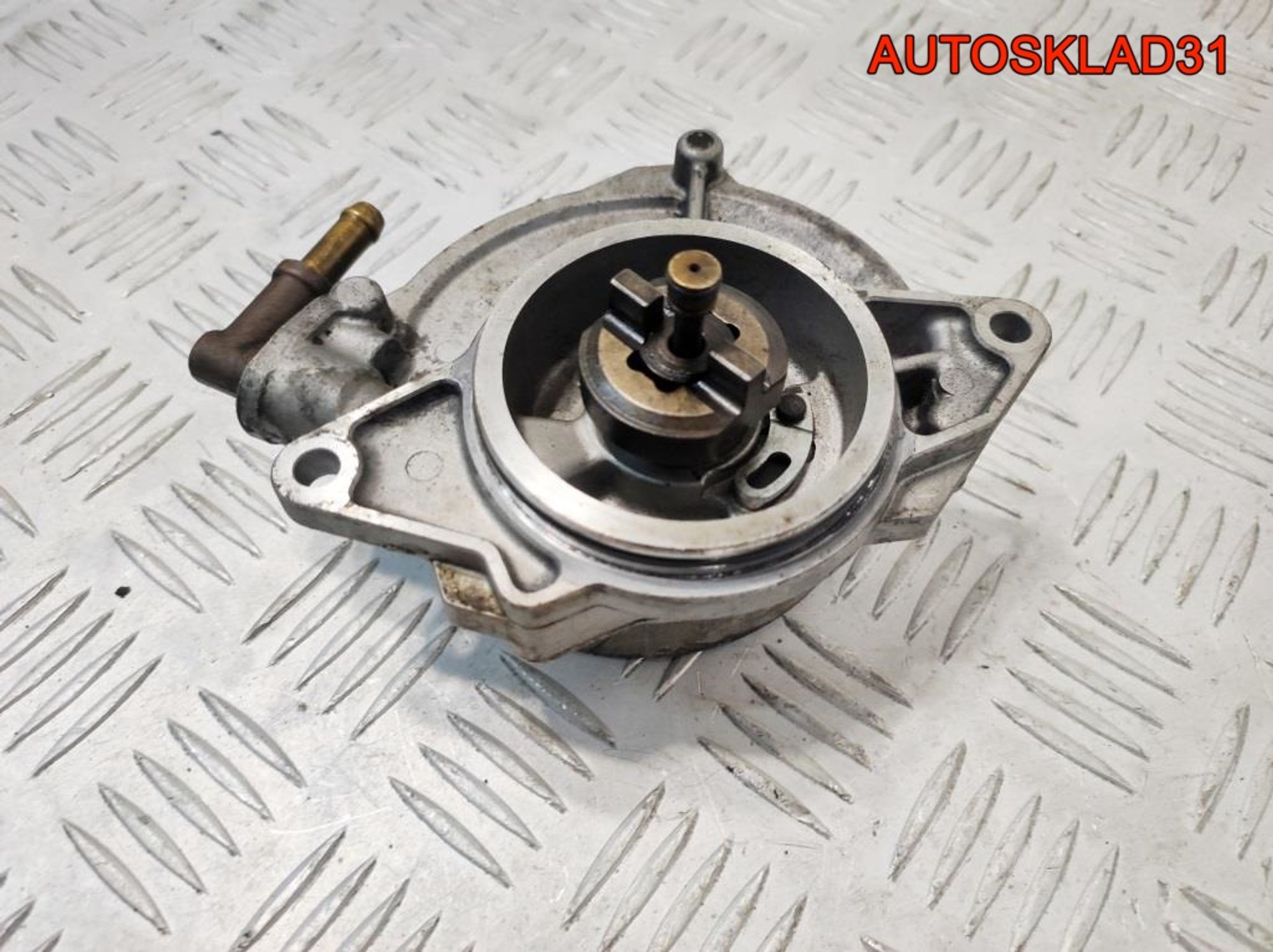 Насос вакуумный Audi A4 B7 3.0 ASB 057145100AD, 2500 рублей, Дубовое