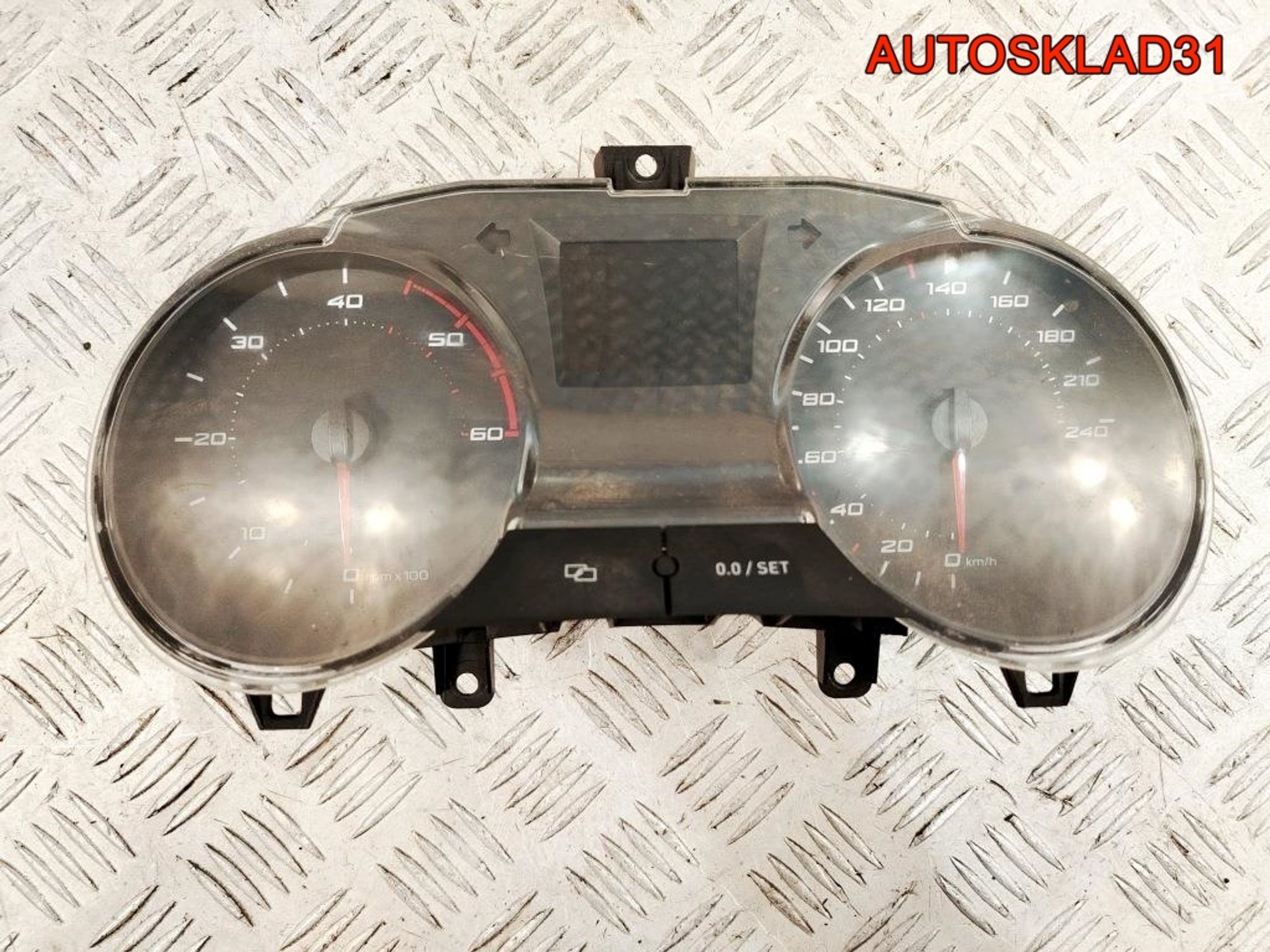 Панель приборов Seat Ibiza 4 6J0920801A 1,4 Дизель, 4500 рублей, Дубовое