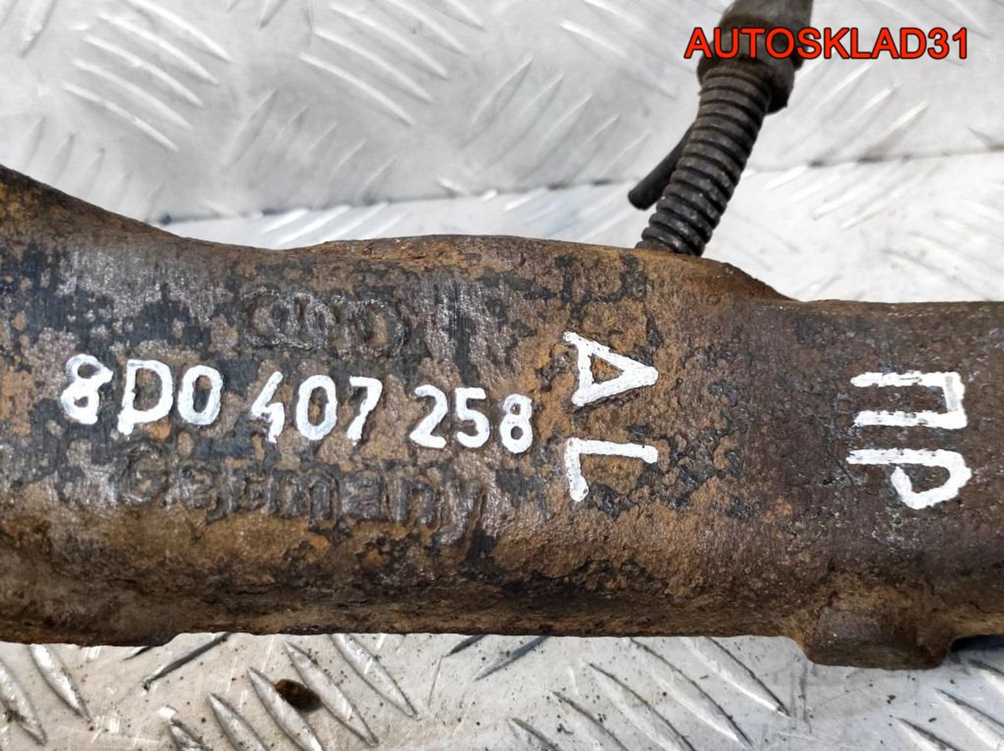 Кулак передний правый VW Passat B5 8D0407258AL, 1200 рублей, Дубовое