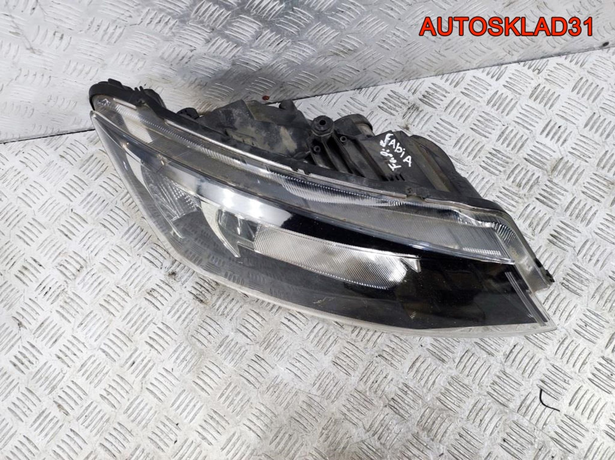Фара правая Skoda Fabia 3 6V1941016, 7300 рублей, Дубовое