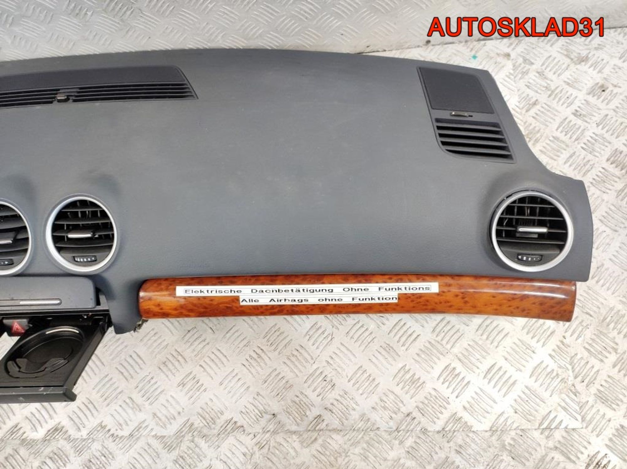 Торпедо в сборе как на фото Audi A4 B6 Кабриолет 8H1857041B, 25000 рублей, Дубовое