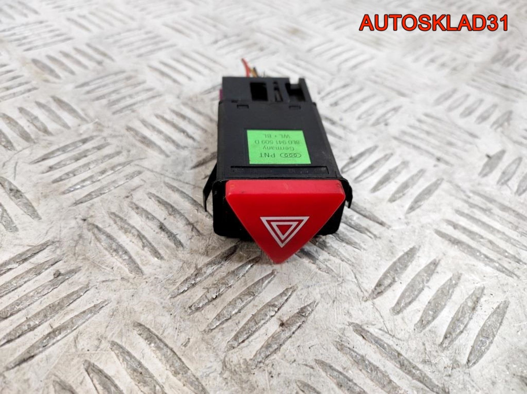 Кнопка аварийной сигнализации Audi A3 8L 8L0941509D, 1500 рублей, Дубовое