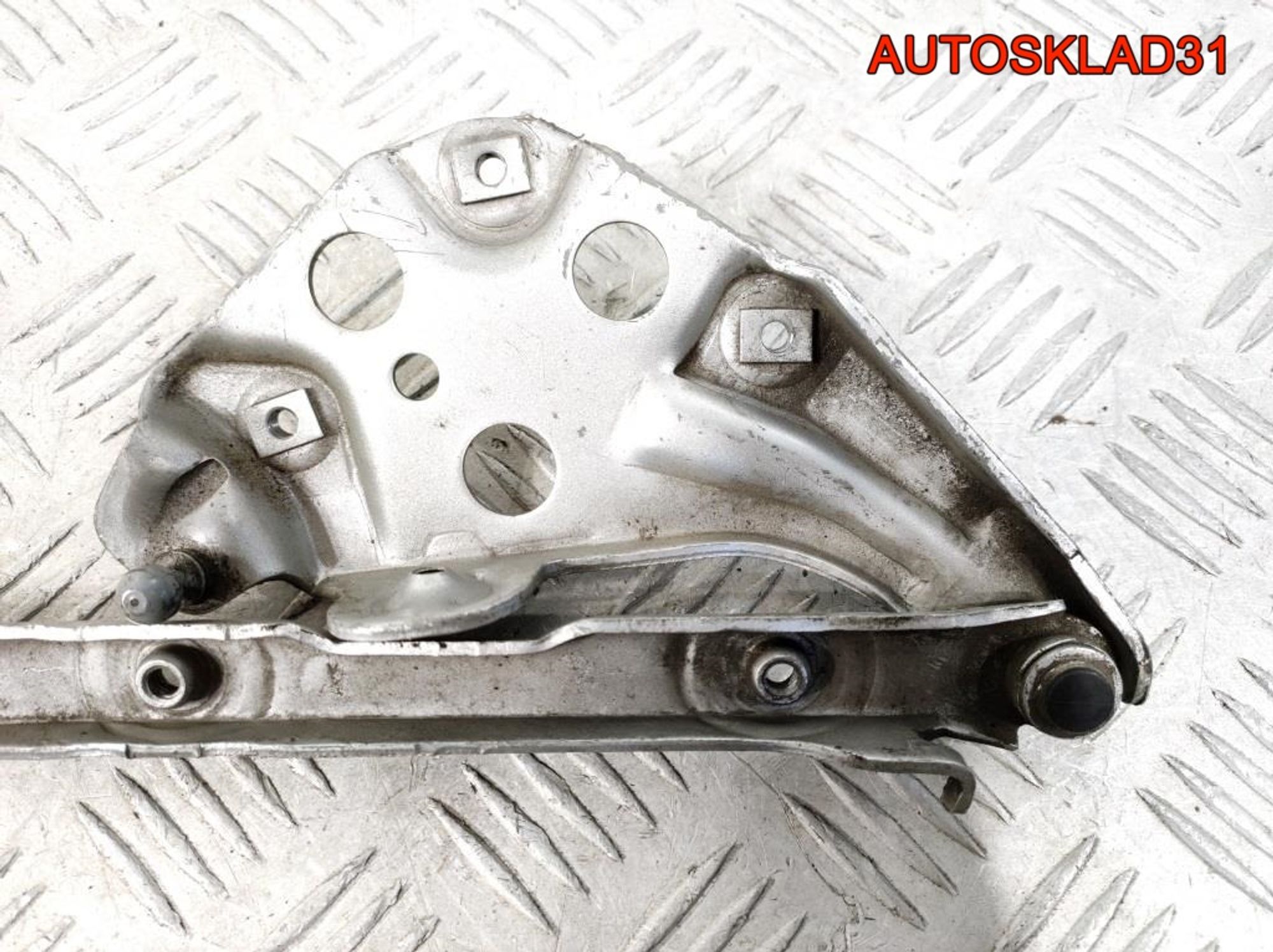 Петля капота левая Mercedes Benz W210 A2108800728, 900 рублей, Дубовое