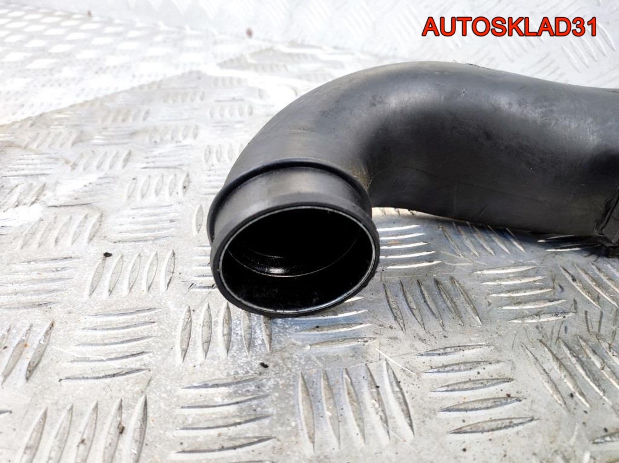 Патрубок воздушного фильтра VWPassat B6 1K0129654K, 900 рублей, Дубовое