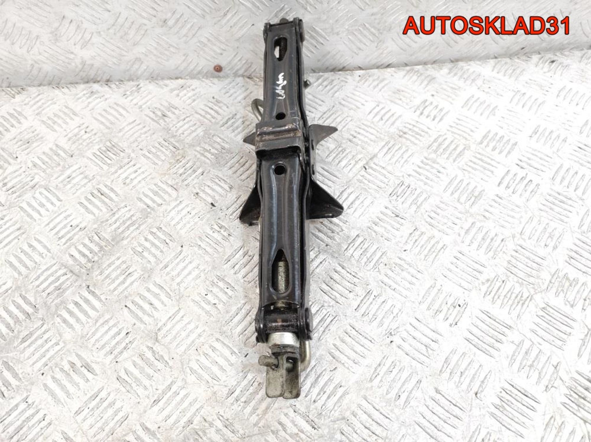 Домкрат Renault Logan 1 8200858025, 1500 рублей, Дубовое