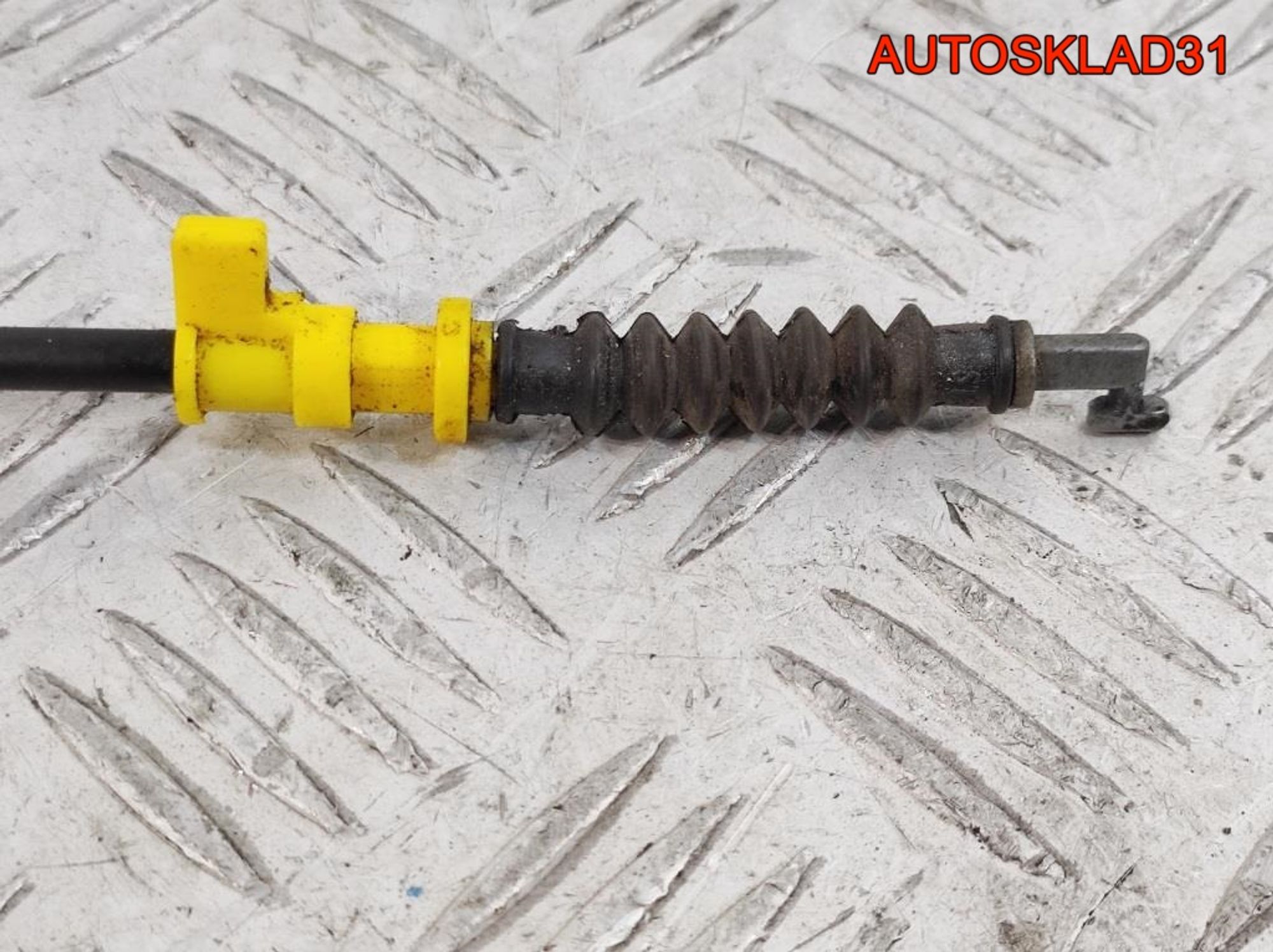 Трос открывания двери Audi A6 C7 4G 4H0837099A, 1000 рублей, Дубовое