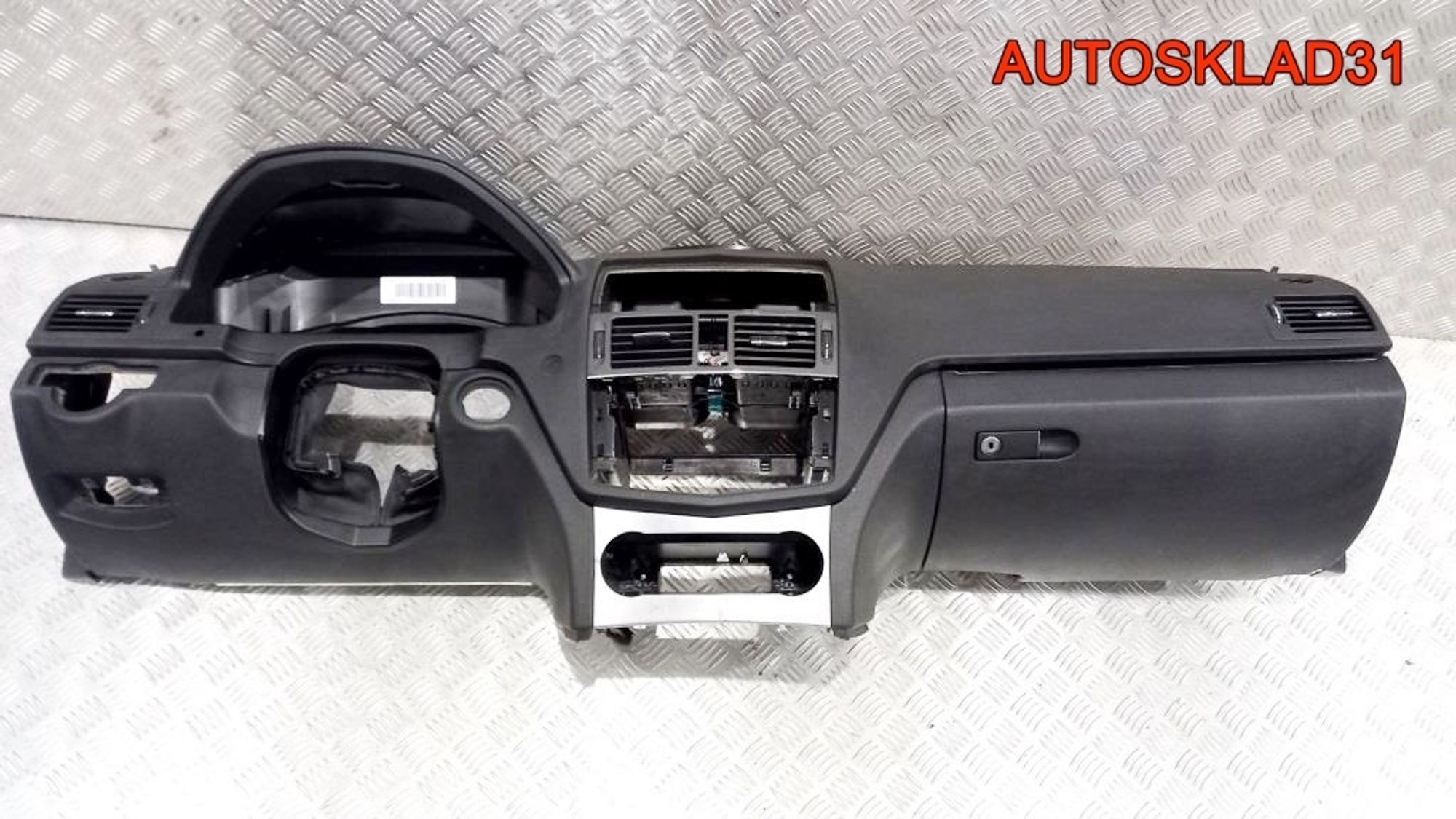Торпедо Голое Mercedes-Benz W204 A2046803787, 28000 рублей, Дубовое