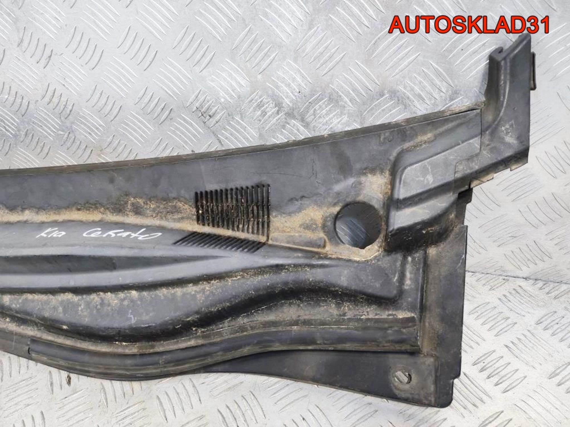 Решетка стеклоочистителя Kia Cerato 1 861502F000, 1700 рублей, Дубовое