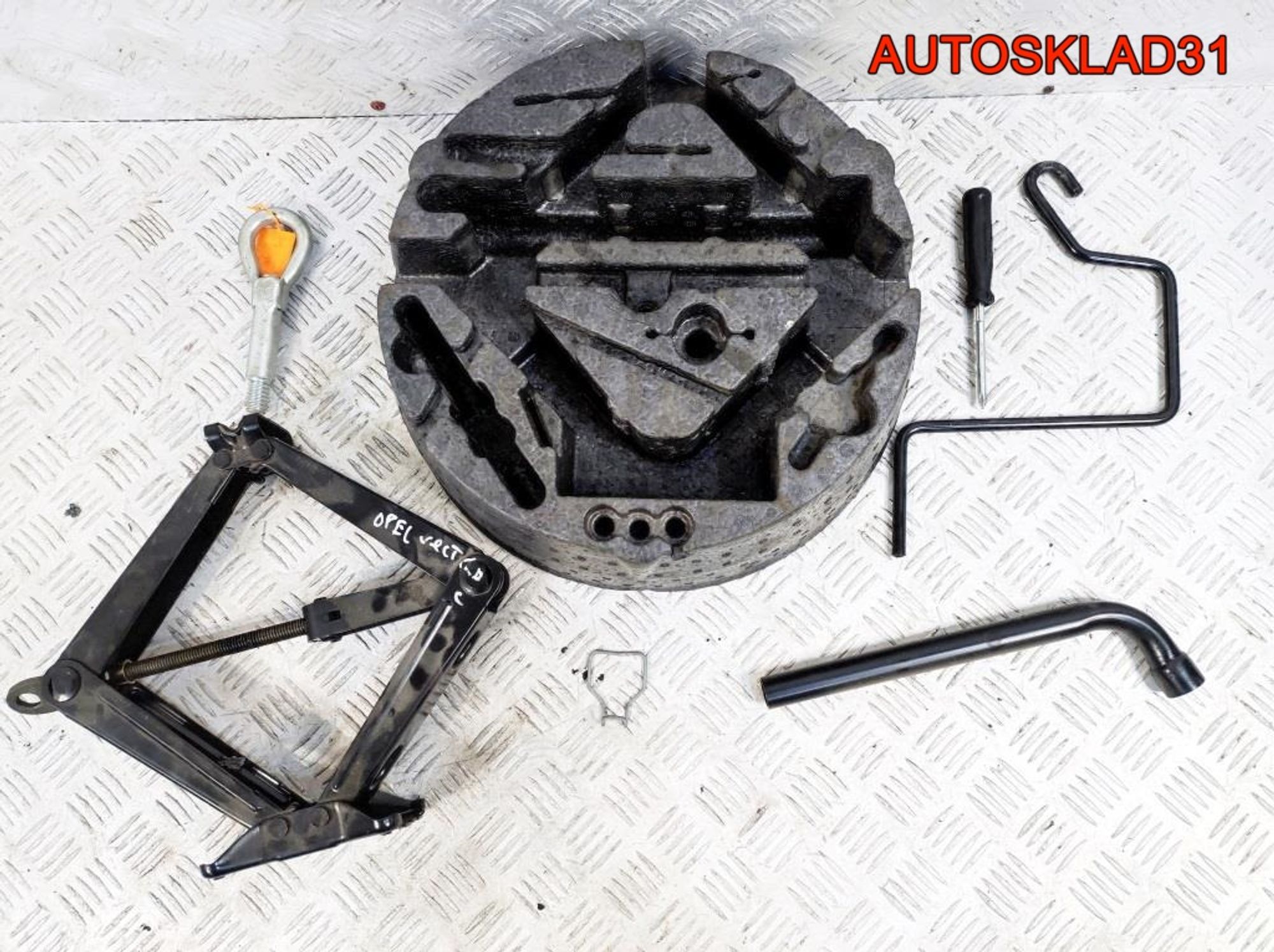 Ящик для инструментов Opel Astra H 13162851, 2900 рублей, Дубовое