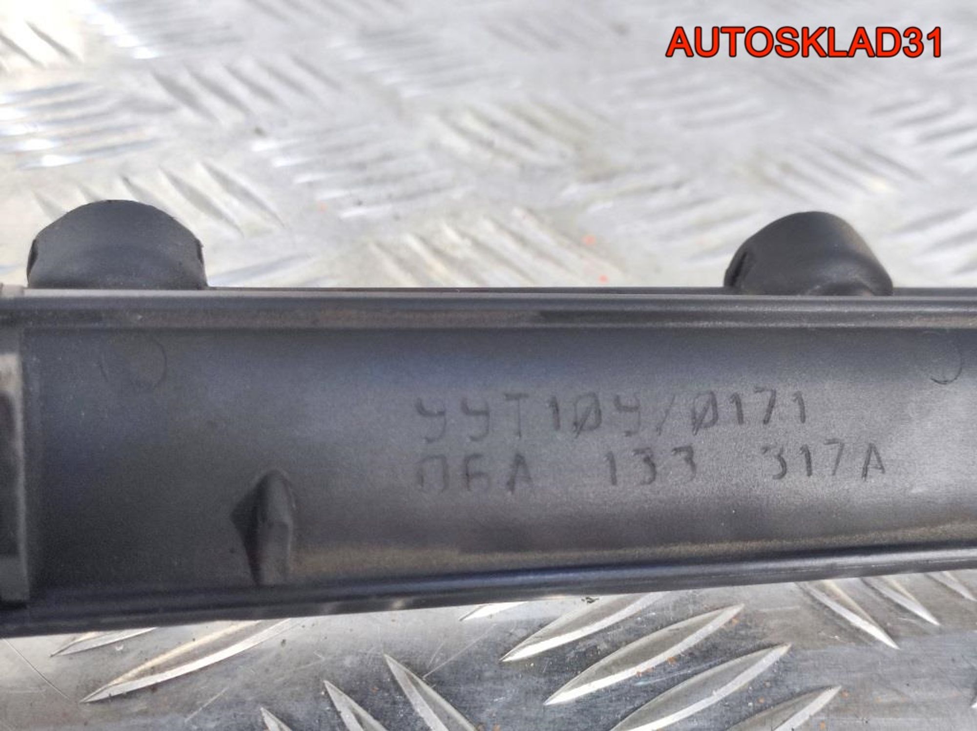 Рейка топливная Volkswagen Golf 4 AKL 06A133317A, 2500 рублей, Дубовое