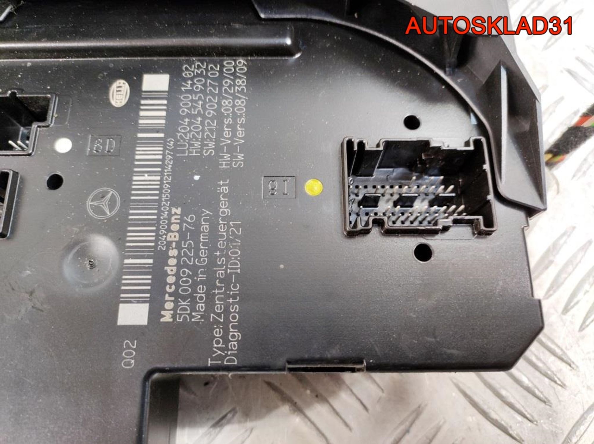 Блок предохранителей Mercedes GLK X204 A2049001402, 8500 рублей, Дубовое