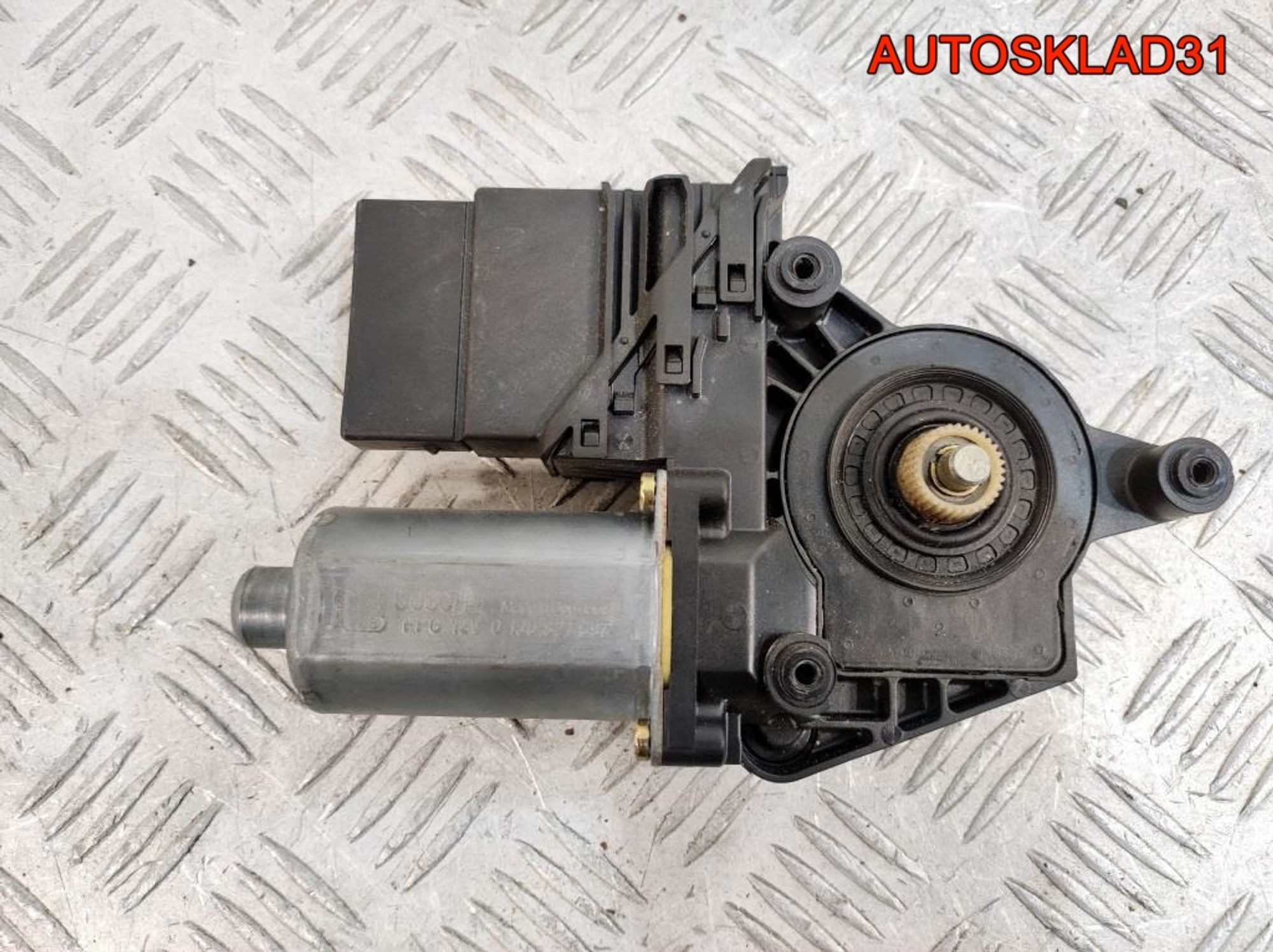 Моторчик стеклоподъемника зад левый VW Passat B5 101439202, 800 рублей, Дубовое