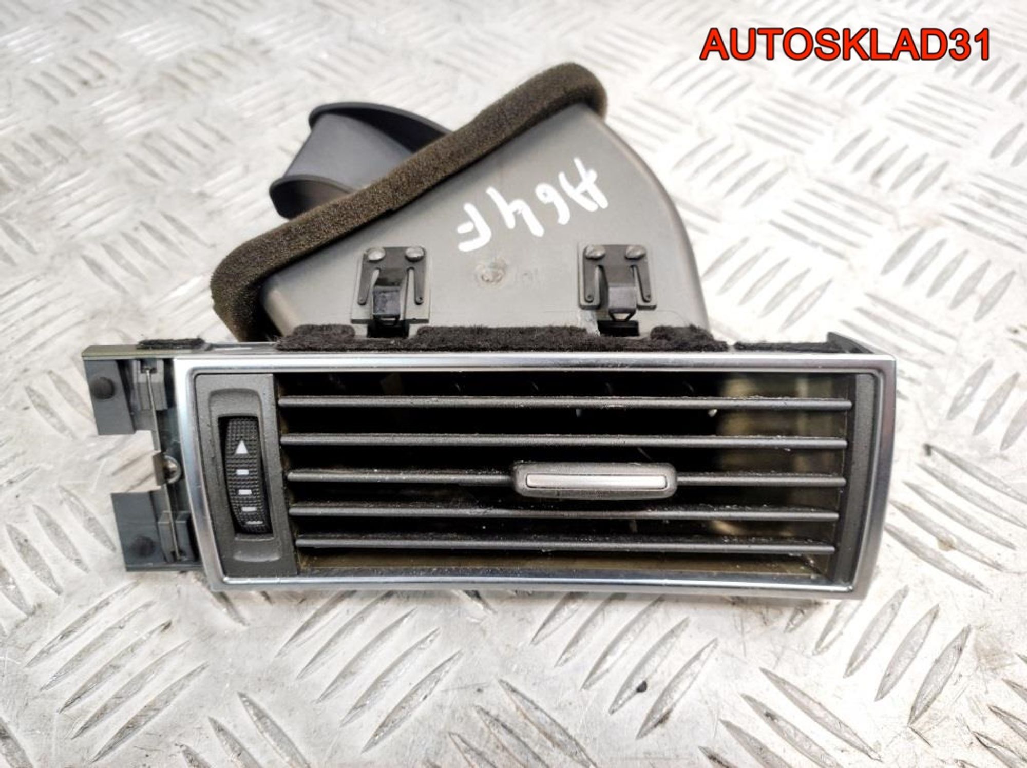 Дефлектор воздушный правый Audi A6 C6 4F1820902B, 900 рублей, Дубовое