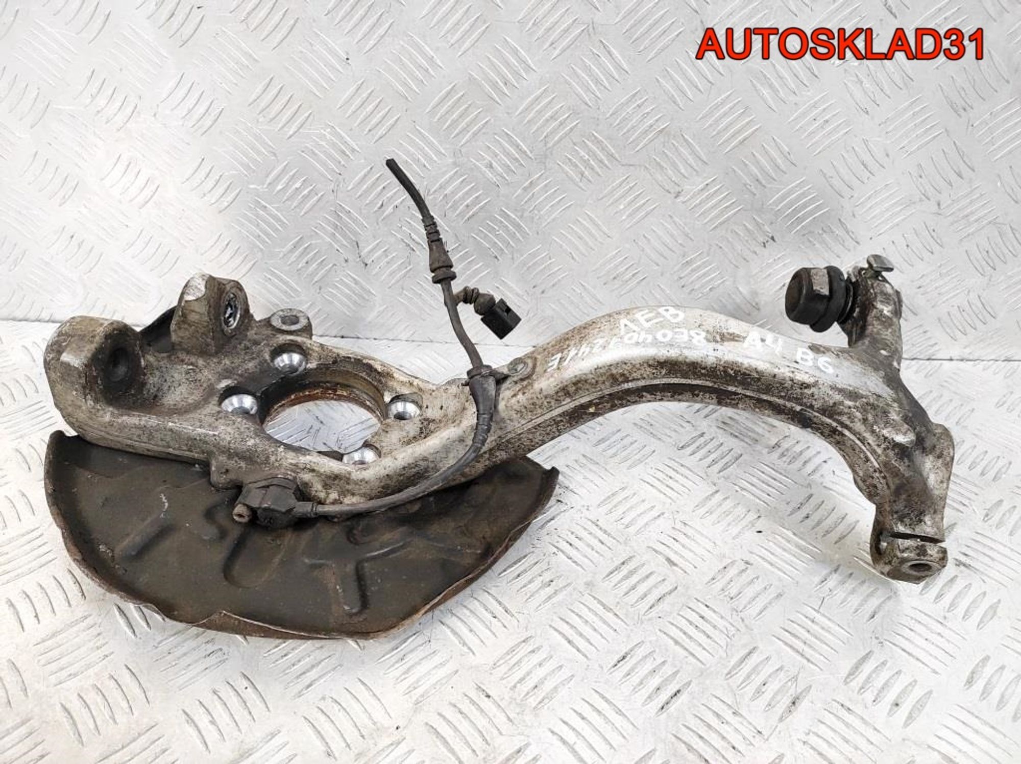 Кулак поворотный передний левый Audi A4 B6 8E0407241E, 12000 рублей, Дубовое