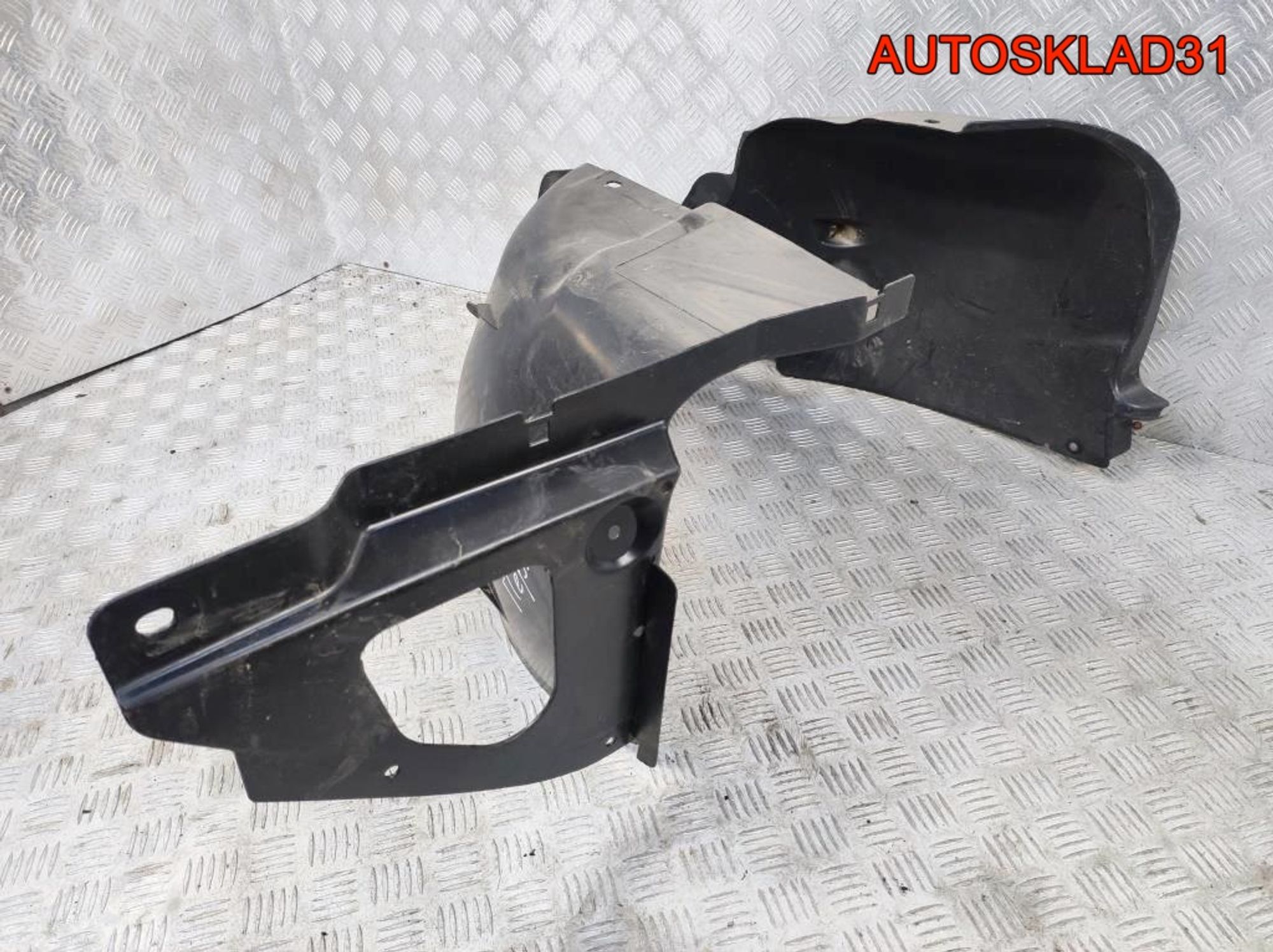 Локер передний правый Peugeot 208 9673768780, 2100 рублей, Дубовое