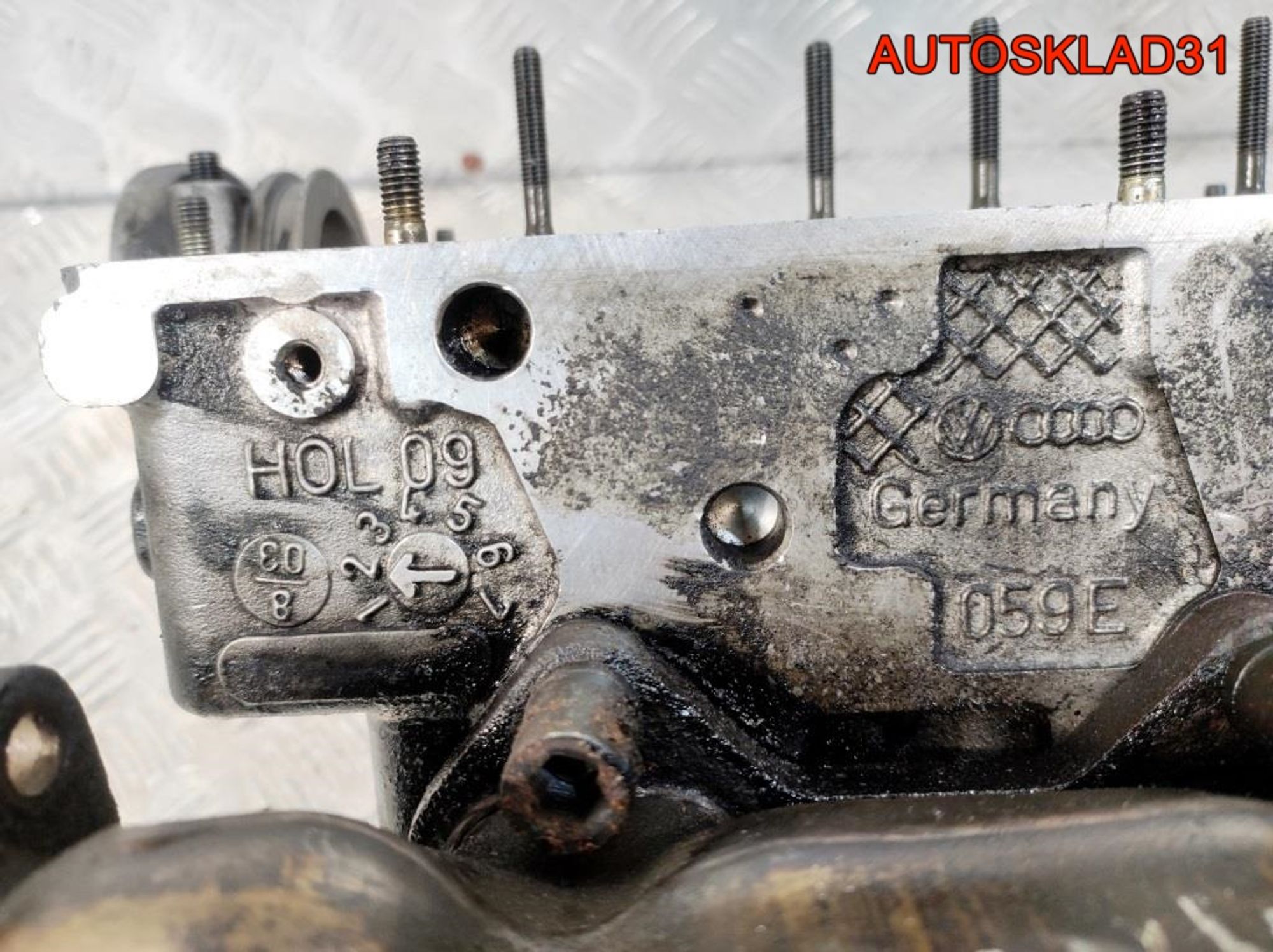 ГБЦ правая Голая Audi A6 C5 2,5 AKE 059103068, 2700 рублей, Дубовое