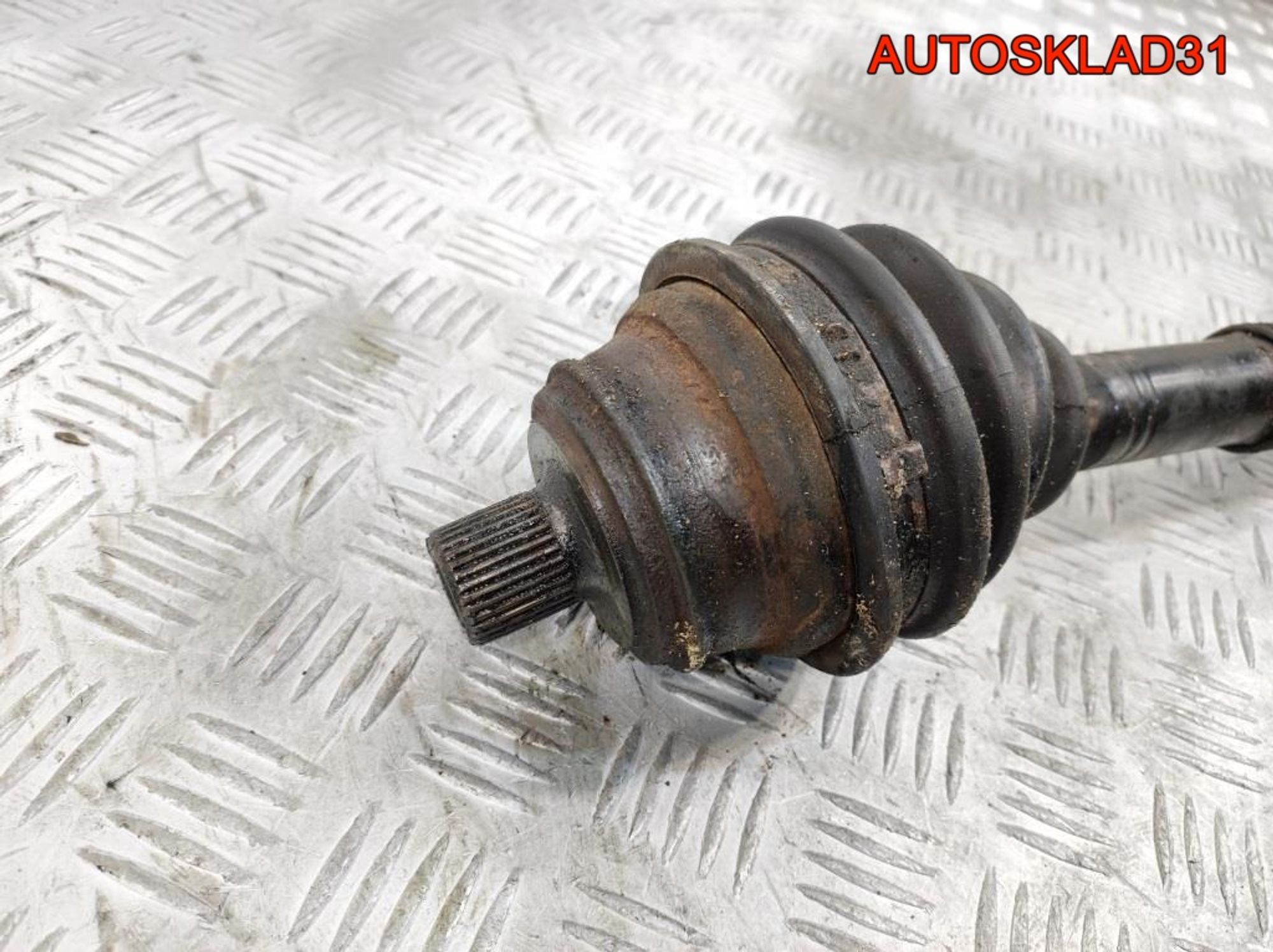 Полуось передняя левая Audi 80 B3 431407331G, 2300 рублей, Дубовое