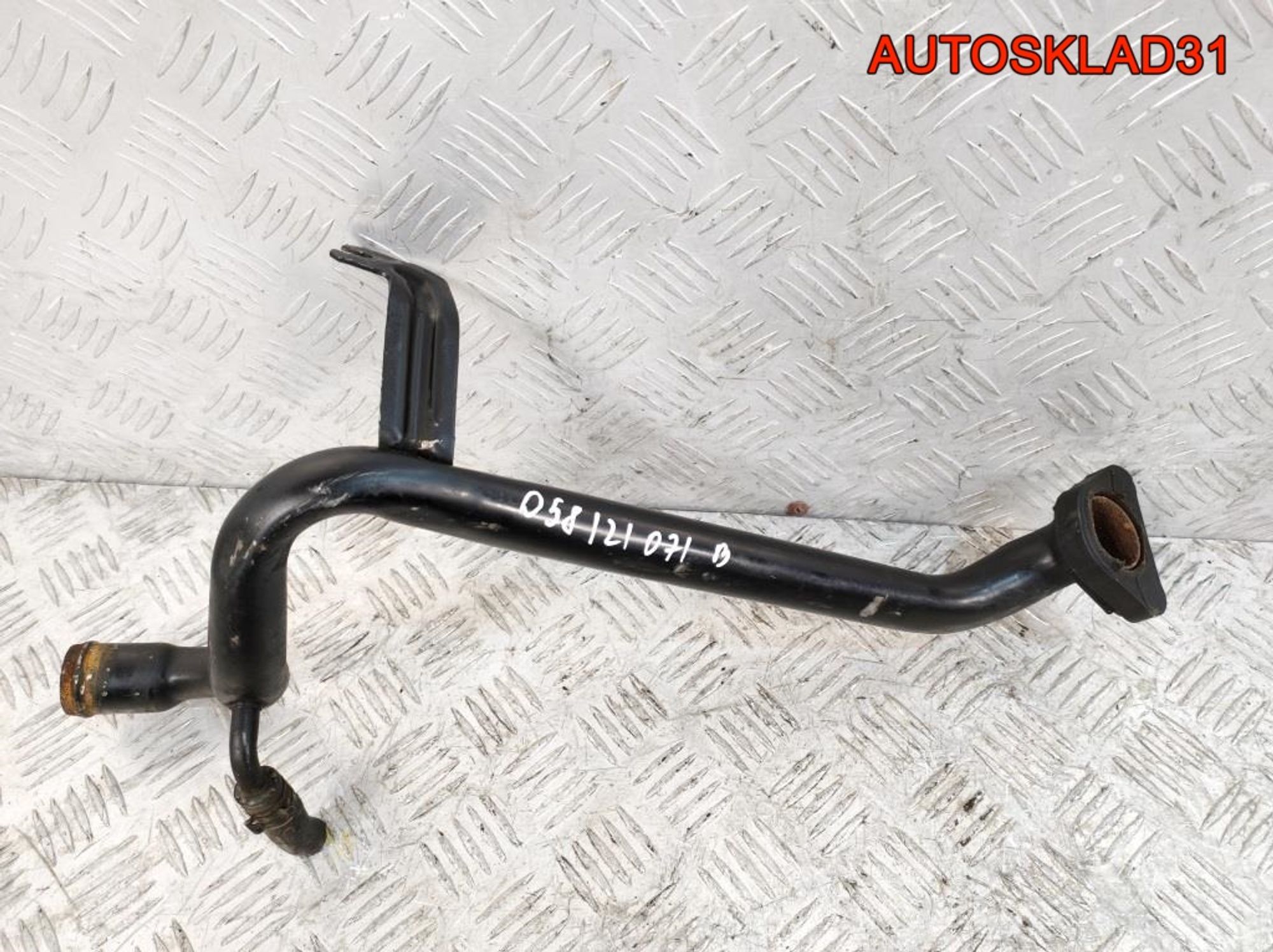 Трубка охлаждающей жидкости VW Passat B5 1,8 Бензин 058121071B, 600 рублей, Дубовое