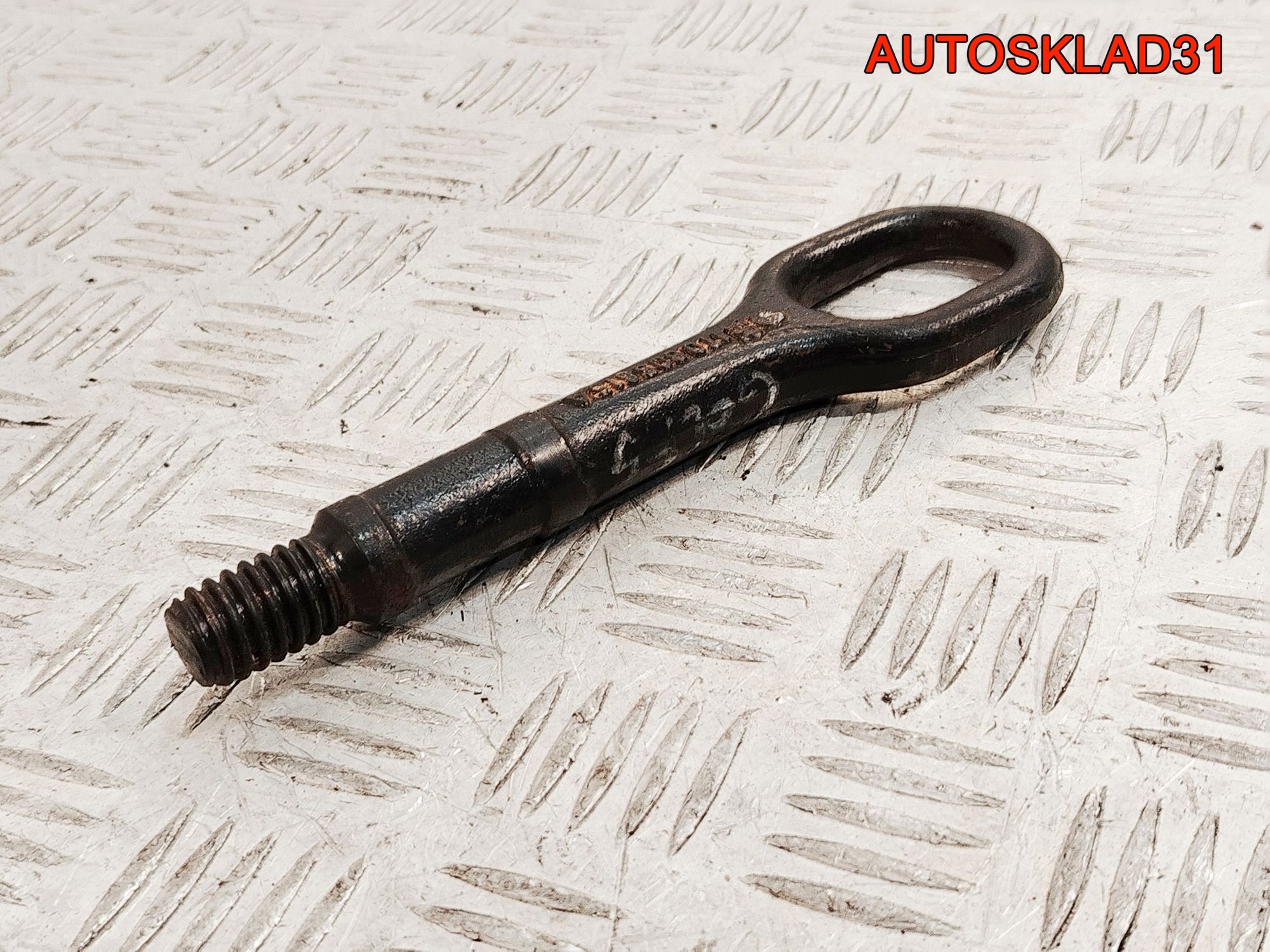 Крюк буксировочный Audi A3 8P 1T0805615A, 1500 рублей, Дубовое