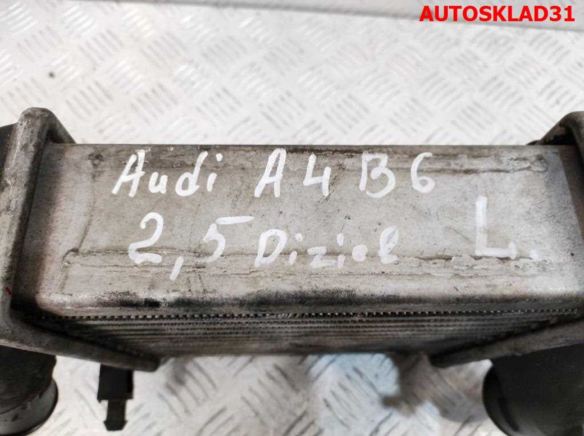 Интеркулер левый Audi A4 B6 2,5 Дизель 8E0145805P, 3500 рублей, Дубовое