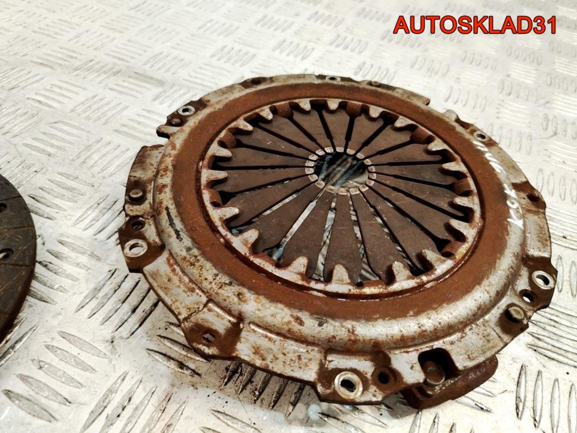 Маховик в сборе со сцеплением Renault Megane K9K 704 1,5 Дизель, 4000 рублей, Дубовое