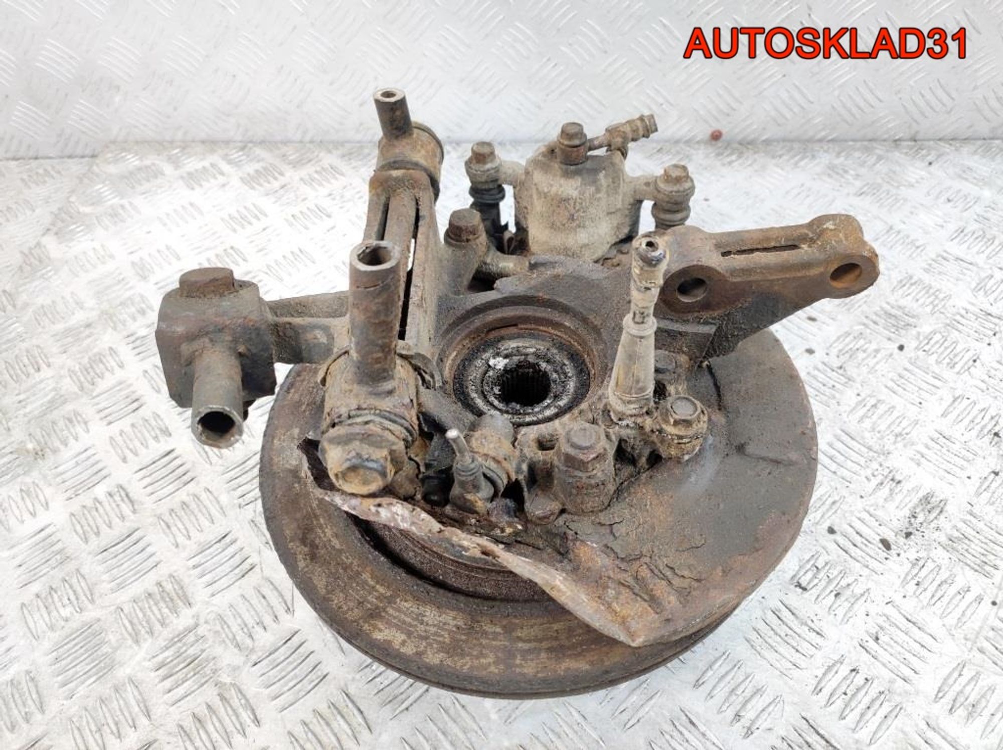 Кулак поворотный задний левый Nissan X-Trail T30 430198H300, 7000 рублей, Дубовое